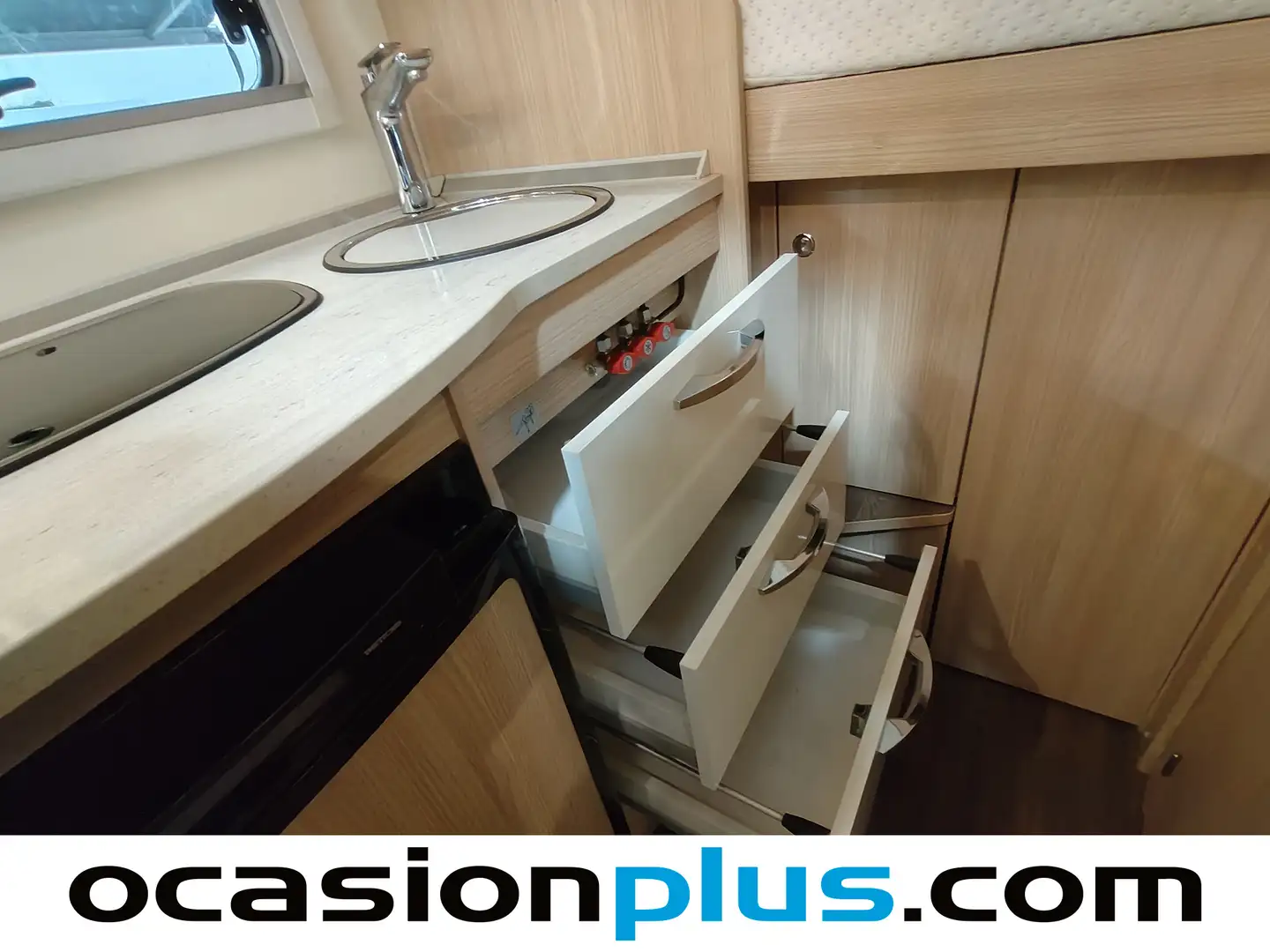 Foto Burstner BT5902 Burstner BT5902 TRAVEL VAN T-590 (150 CV)