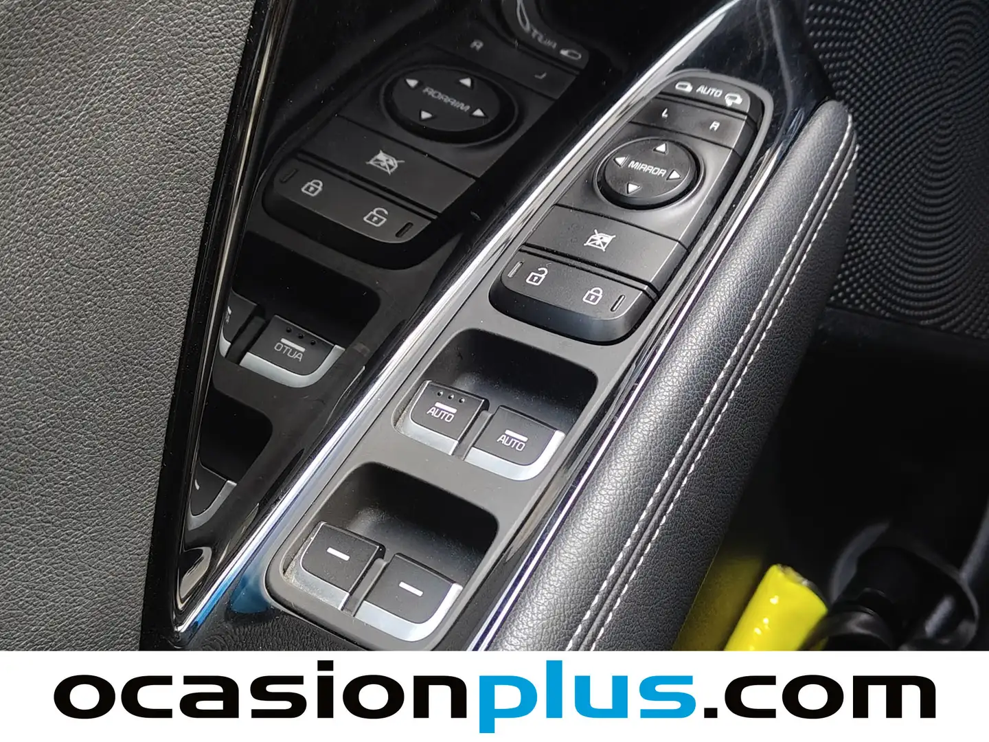 Foto KIA Niro Kia Niro 1.6 GDi PHEV Híbrido Emotion (141 CV)