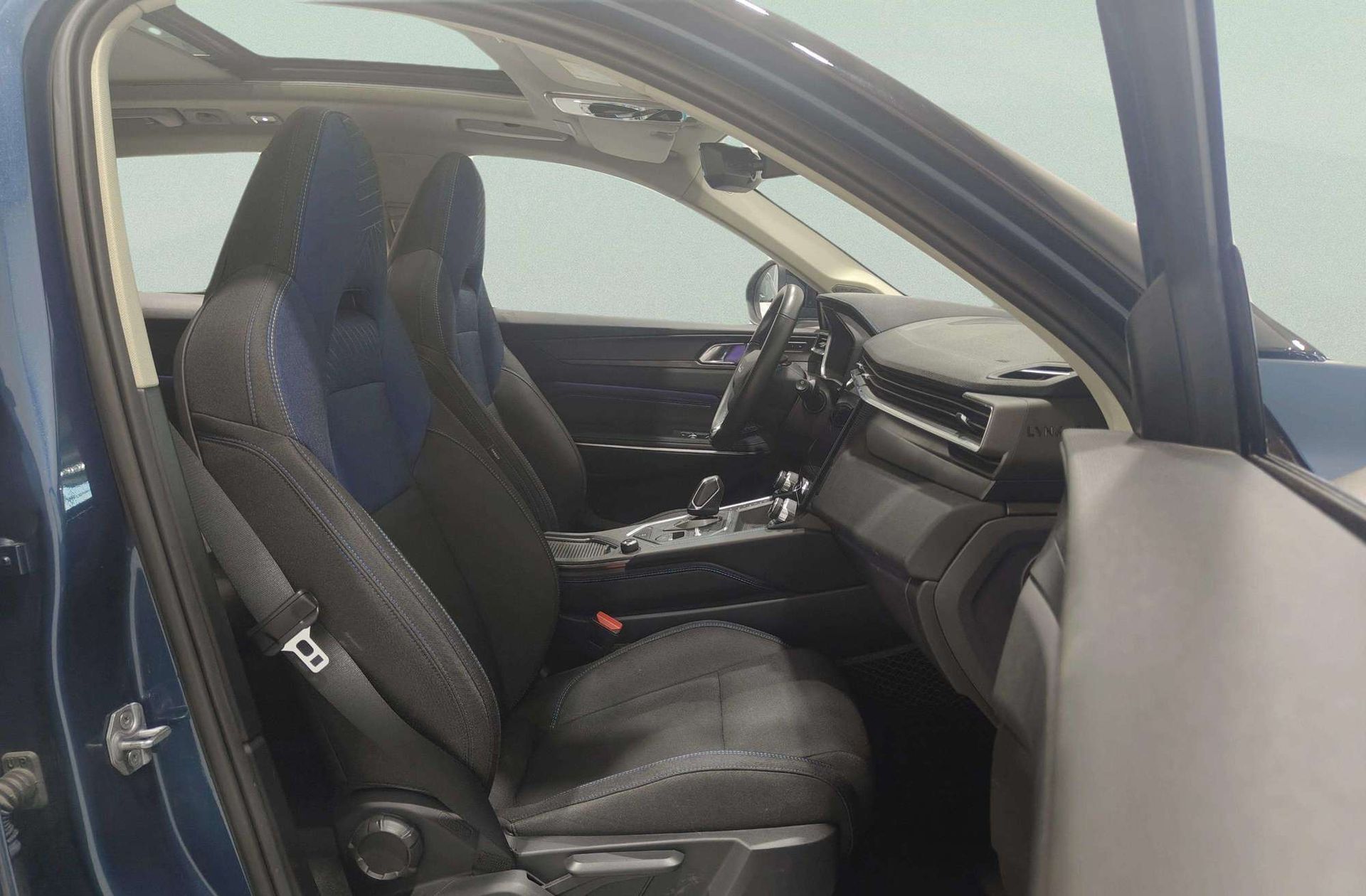 Lynk & Co 01 1.5 PHEV - foto 27