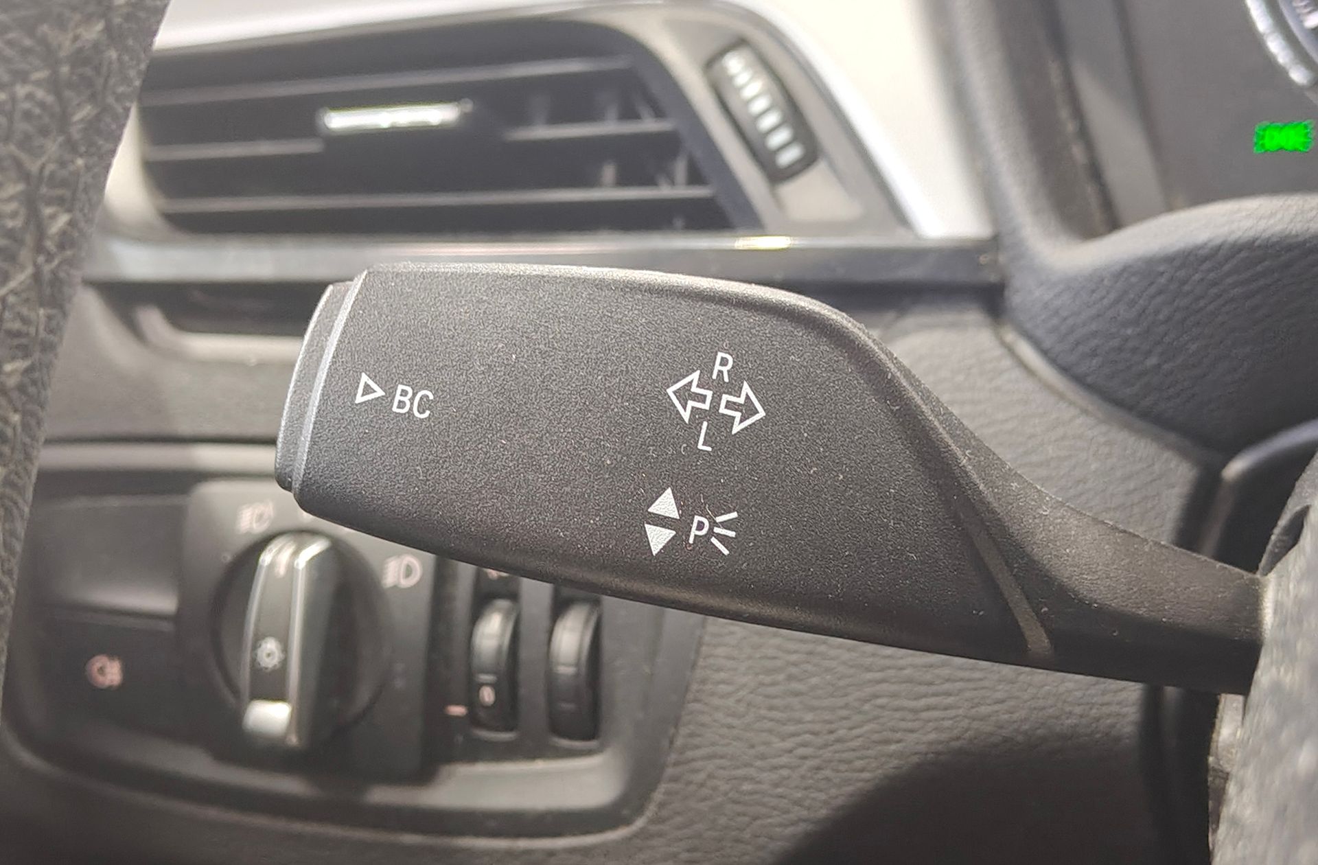 BMW X1 sDrive16d - foto 20