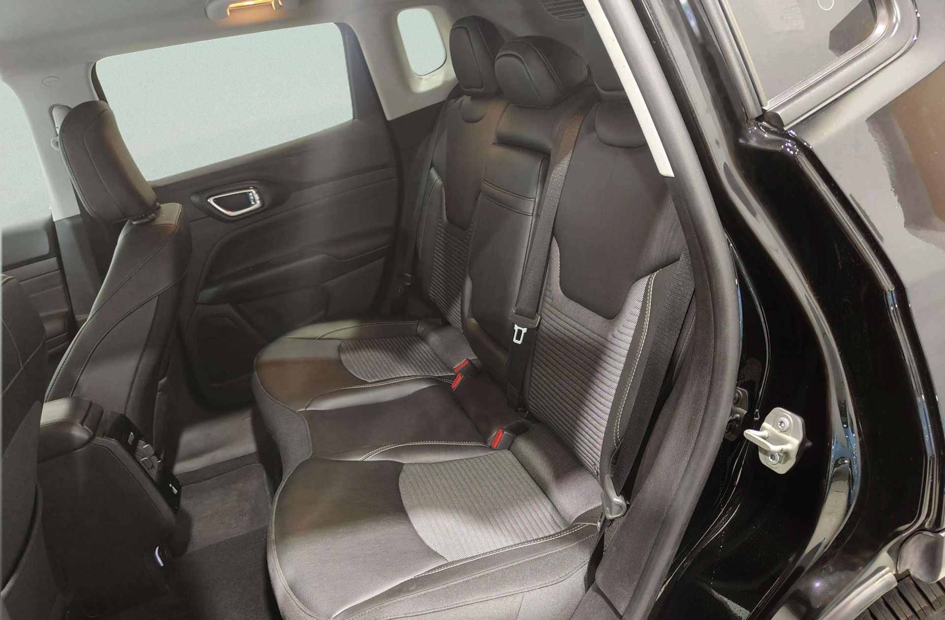 Jeep Compass 1.5 MHEV Limited DCT - foto 13