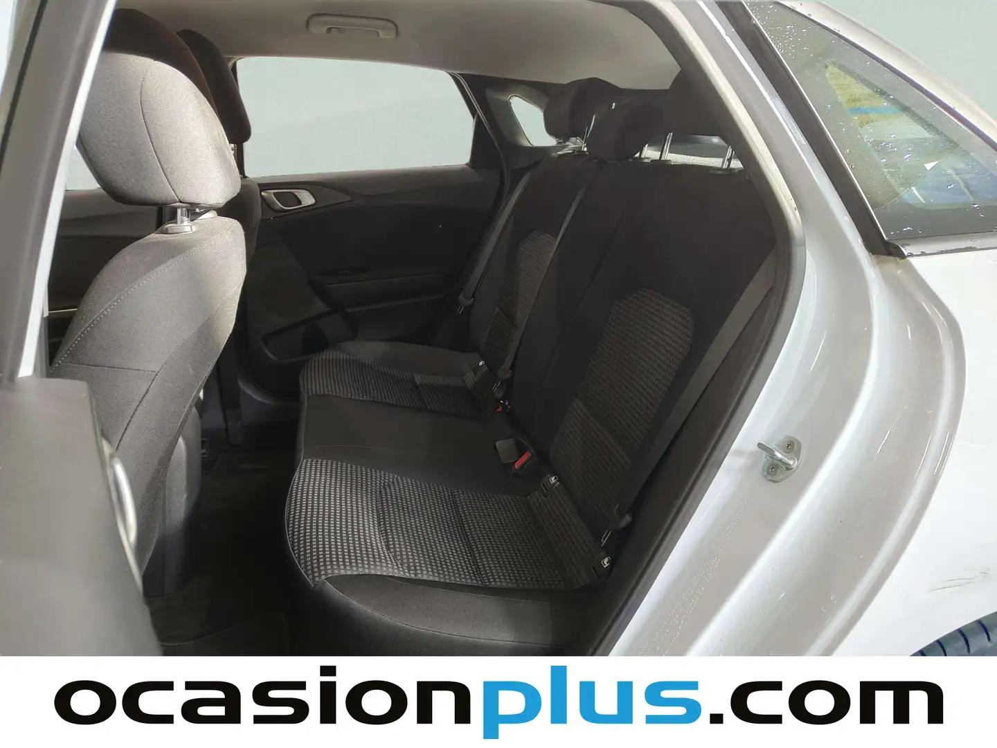 Foto KIA Ceed Kia Ceed 1.6 MHEV iMT Concept (136 CV)