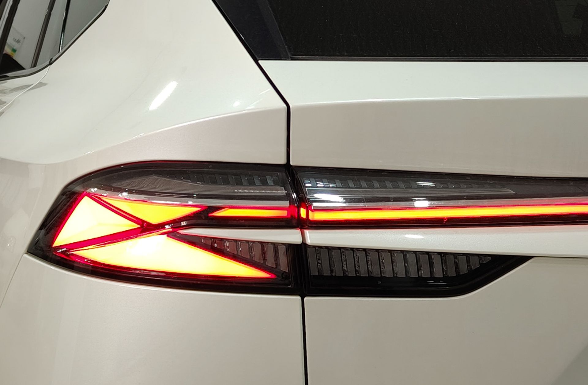 MG HS 1.5 T-GDi Luxury DCT - foto 17