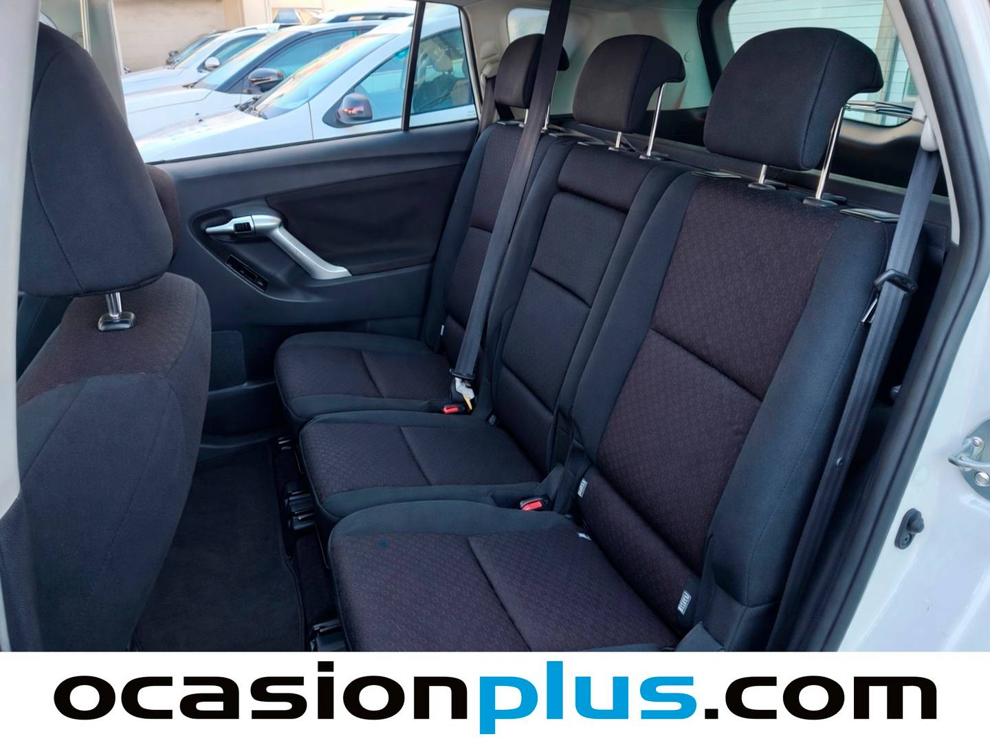 Foto asientos traseros Toyota Verso Toyota Verso 2.0 D-4D Active (126 CV)