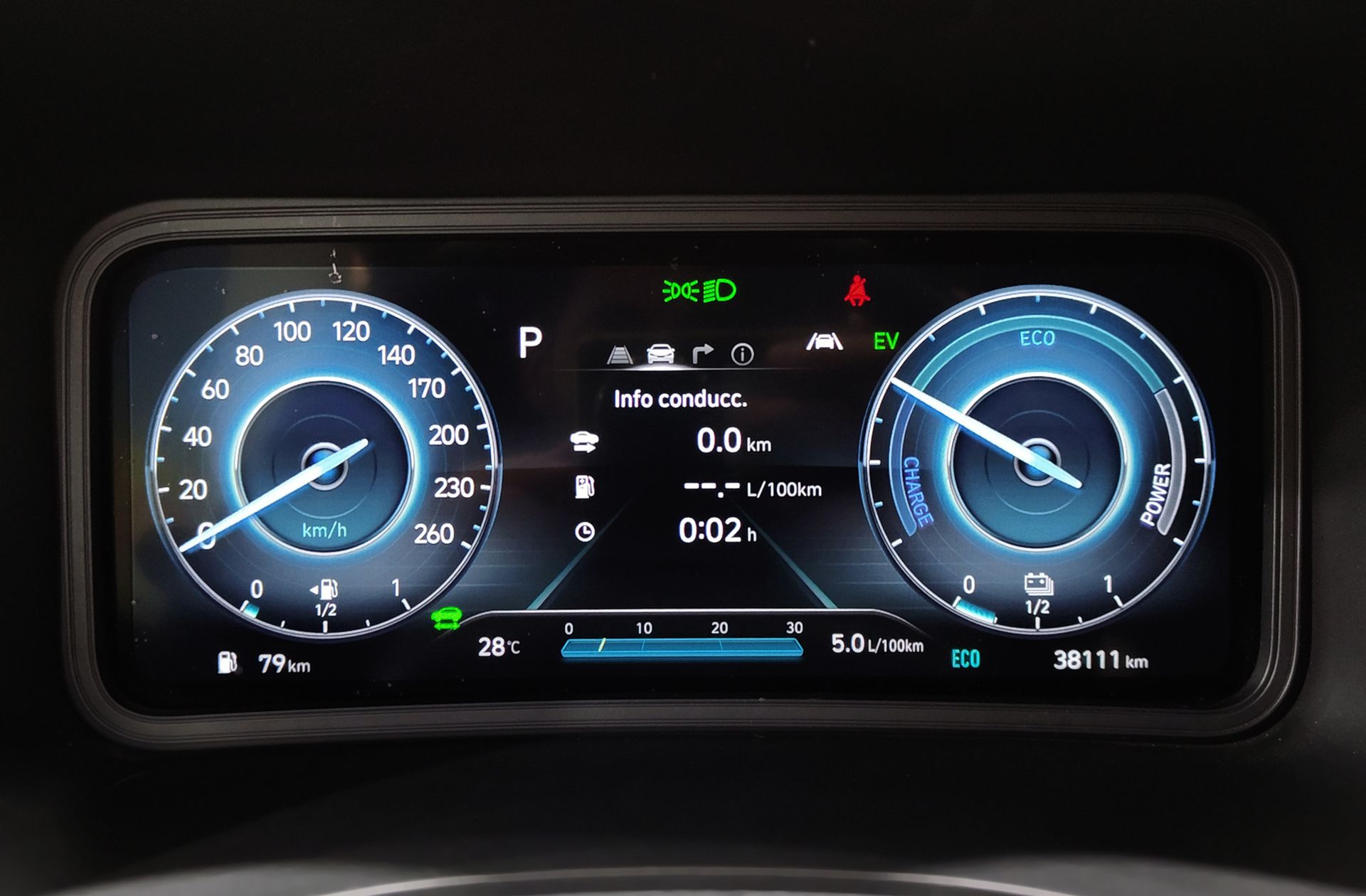 Hyundai Kona 1.6 GDI HEV Tecno 2C DCT - foto 26