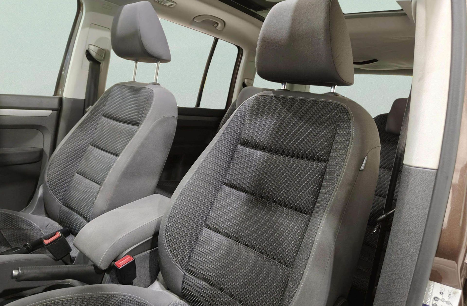 Volkswagen Touran Advance 1.6 TDI - foto 8