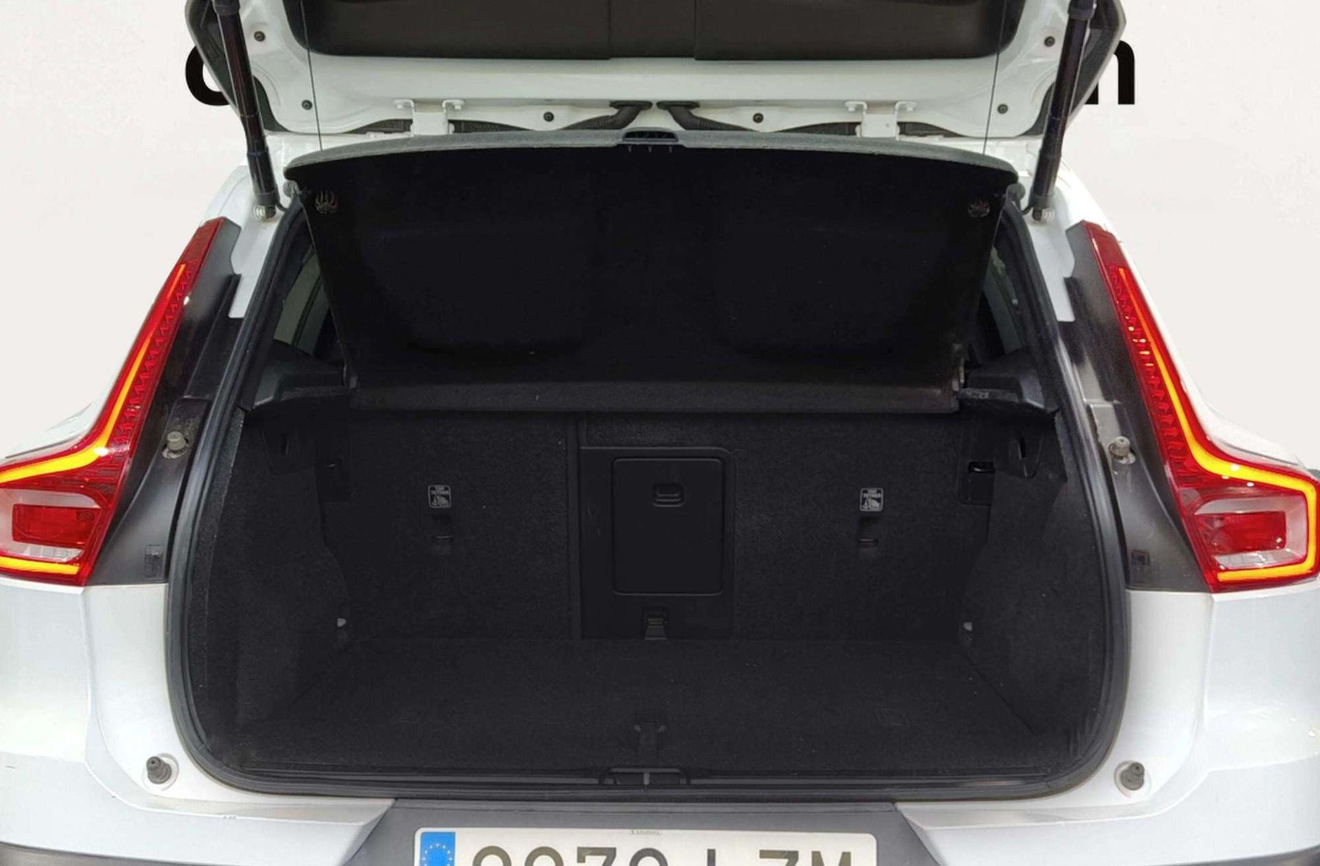 Volvo XC40 B3 Gasolina Mild hybrid Plus Dark - foto 21