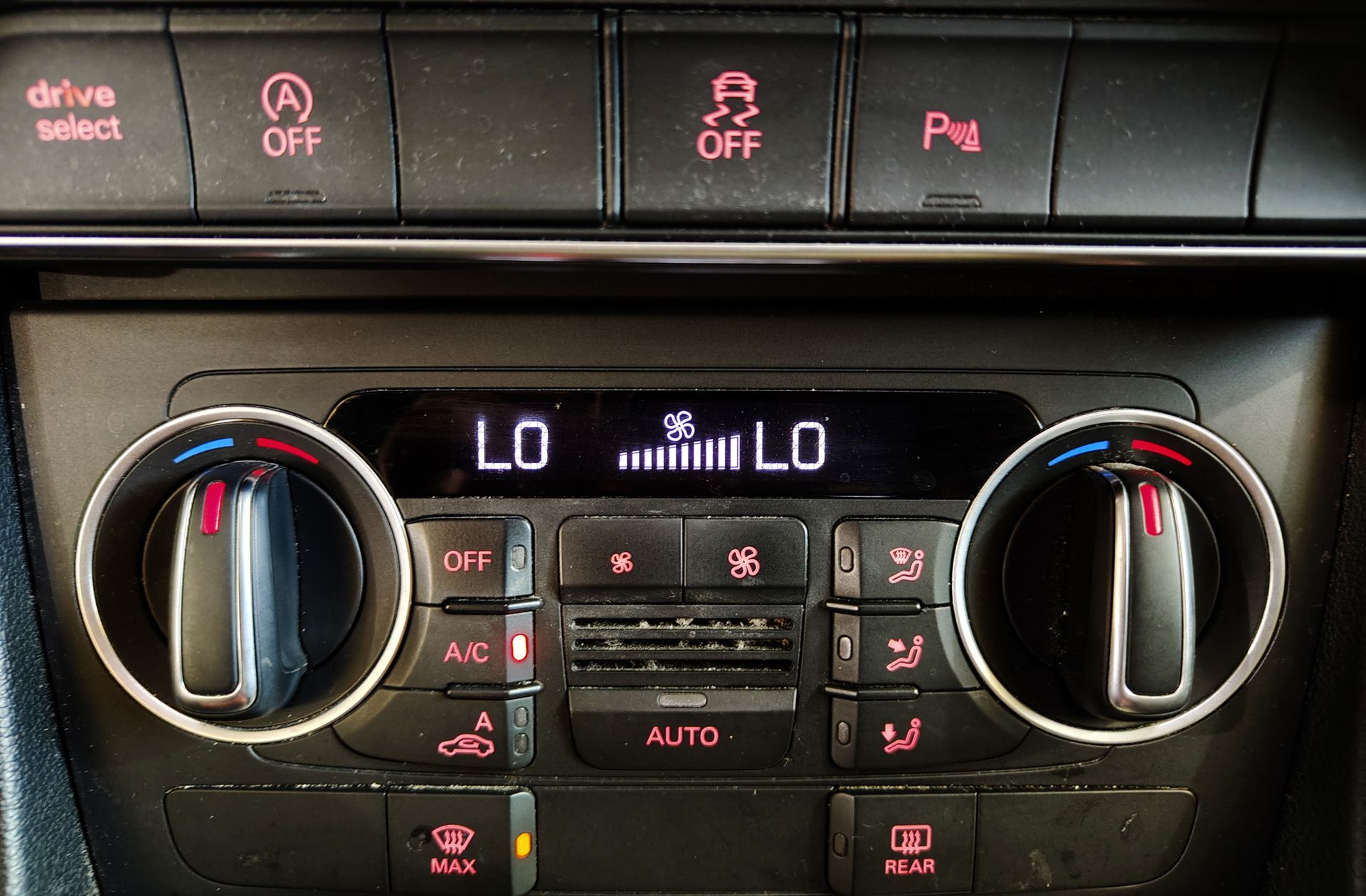 Audi Q3 sport edition 2.0 TDI - foto 29