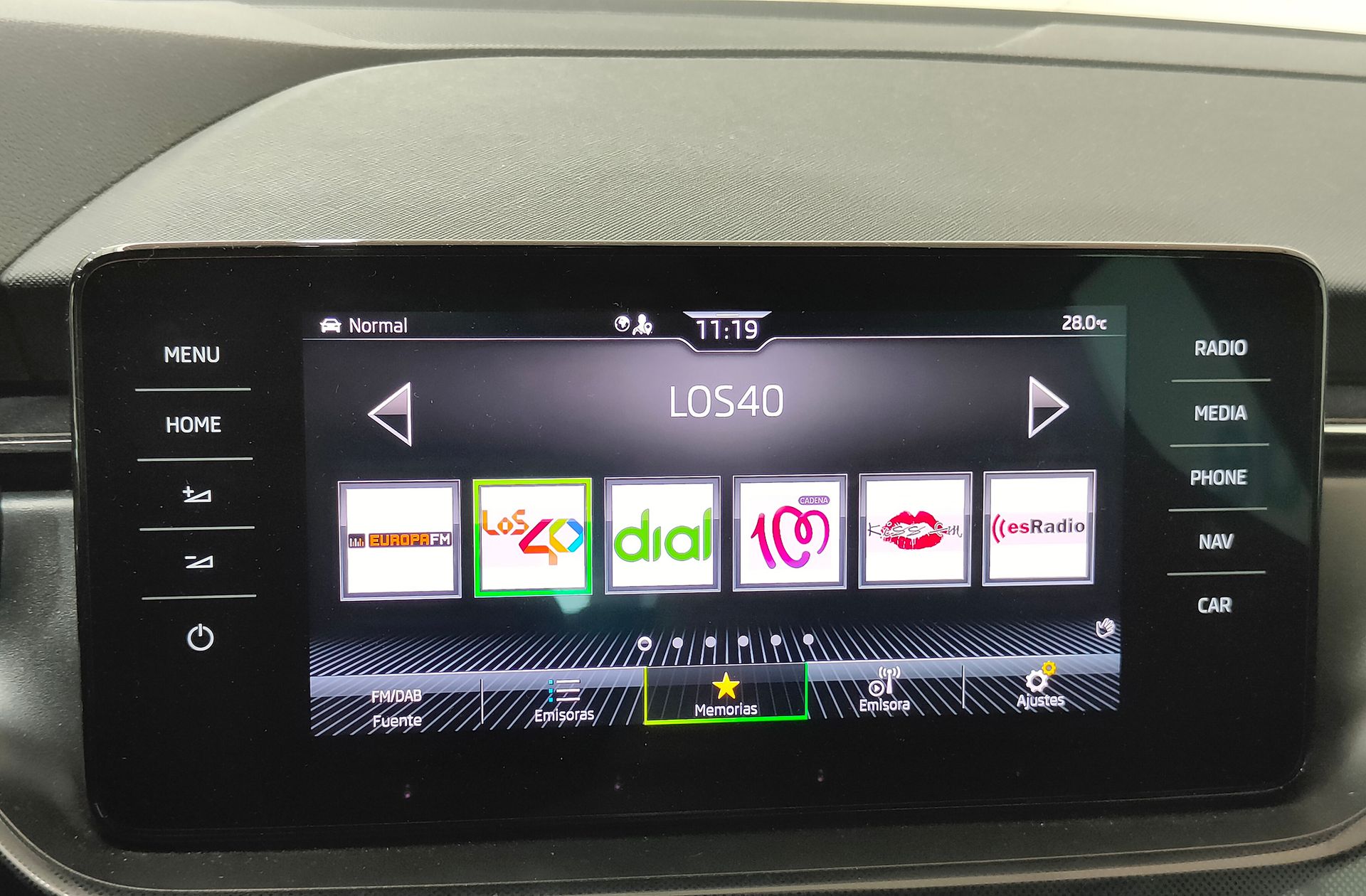 Škoda Scala 1.5 TSI Sport Plus DSG - foto 30