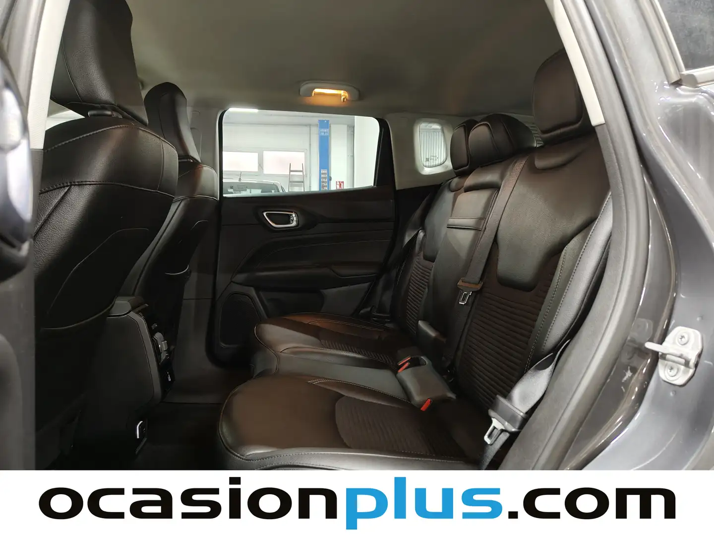 Foto Jeep Compass Jeep Compass 1.3 Gse Night Eagle FWD MT (130 CV)