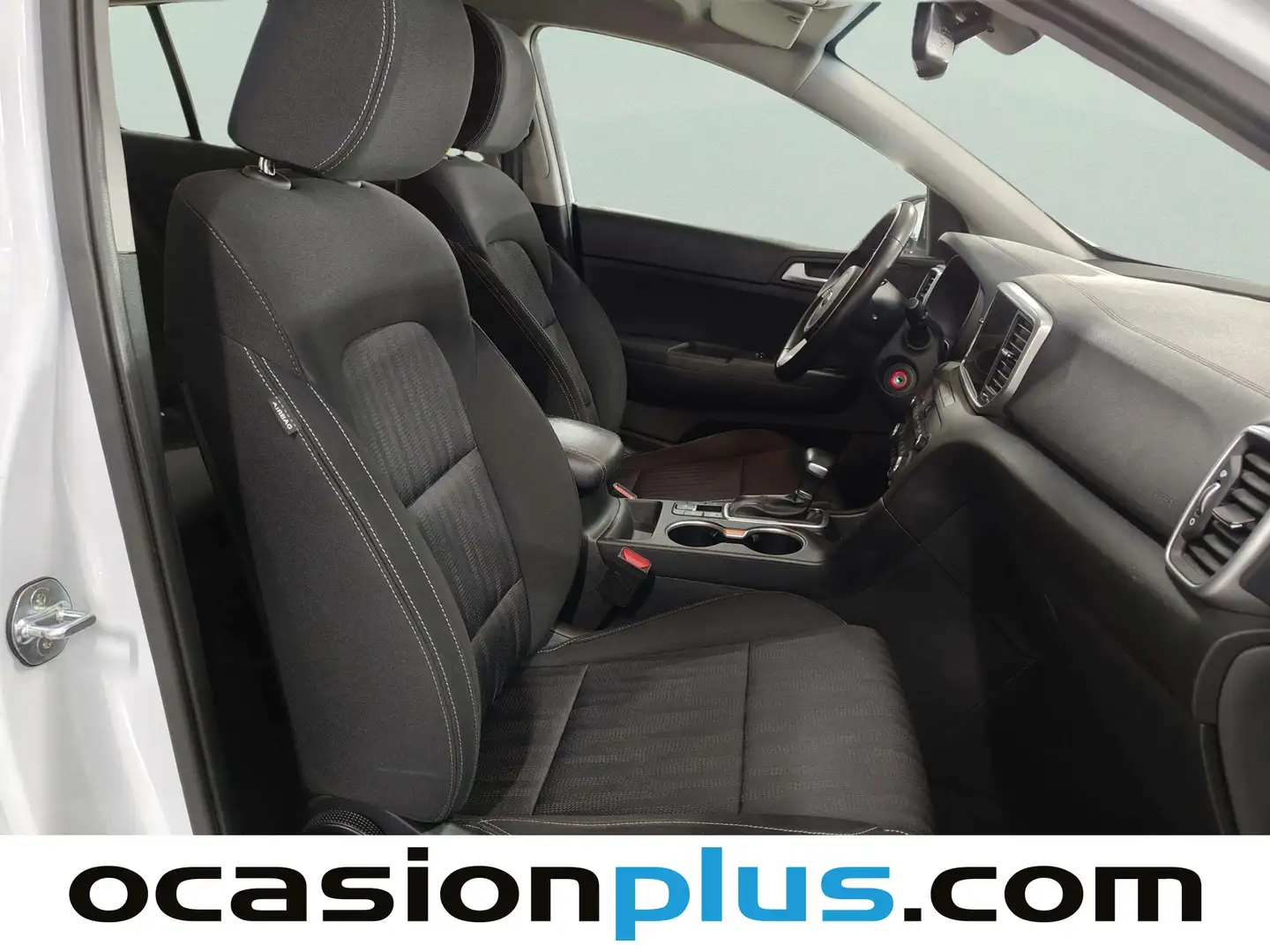 Foto KIA Sportage Kia Sportage 1.6 MHEV Business 4x2 DCT (136 CV)