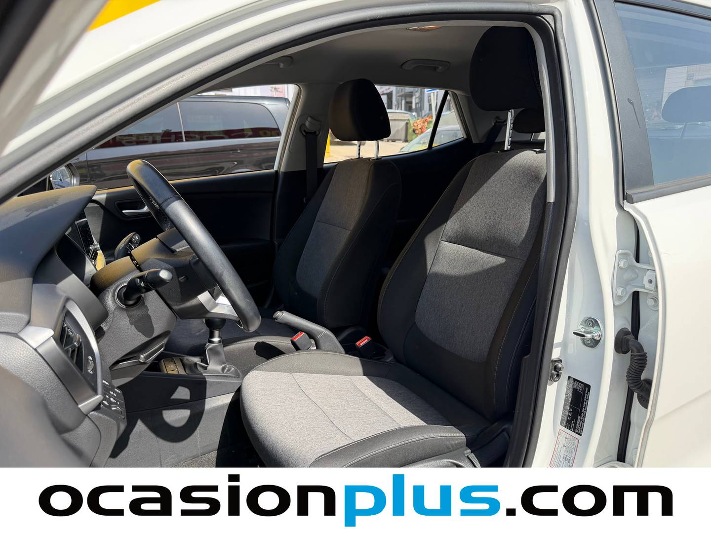 Foto asientos delanteros KIA Stonic KIA Stonic 1.2 DPi Concept (84 CV)
