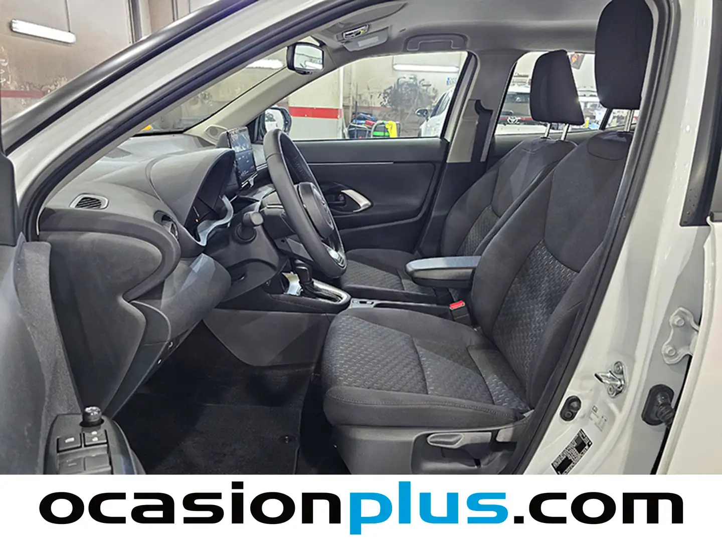 Foto Toyota Yaris Cross Toyota Yaris Cross 120H Business Plus  (116 CV)