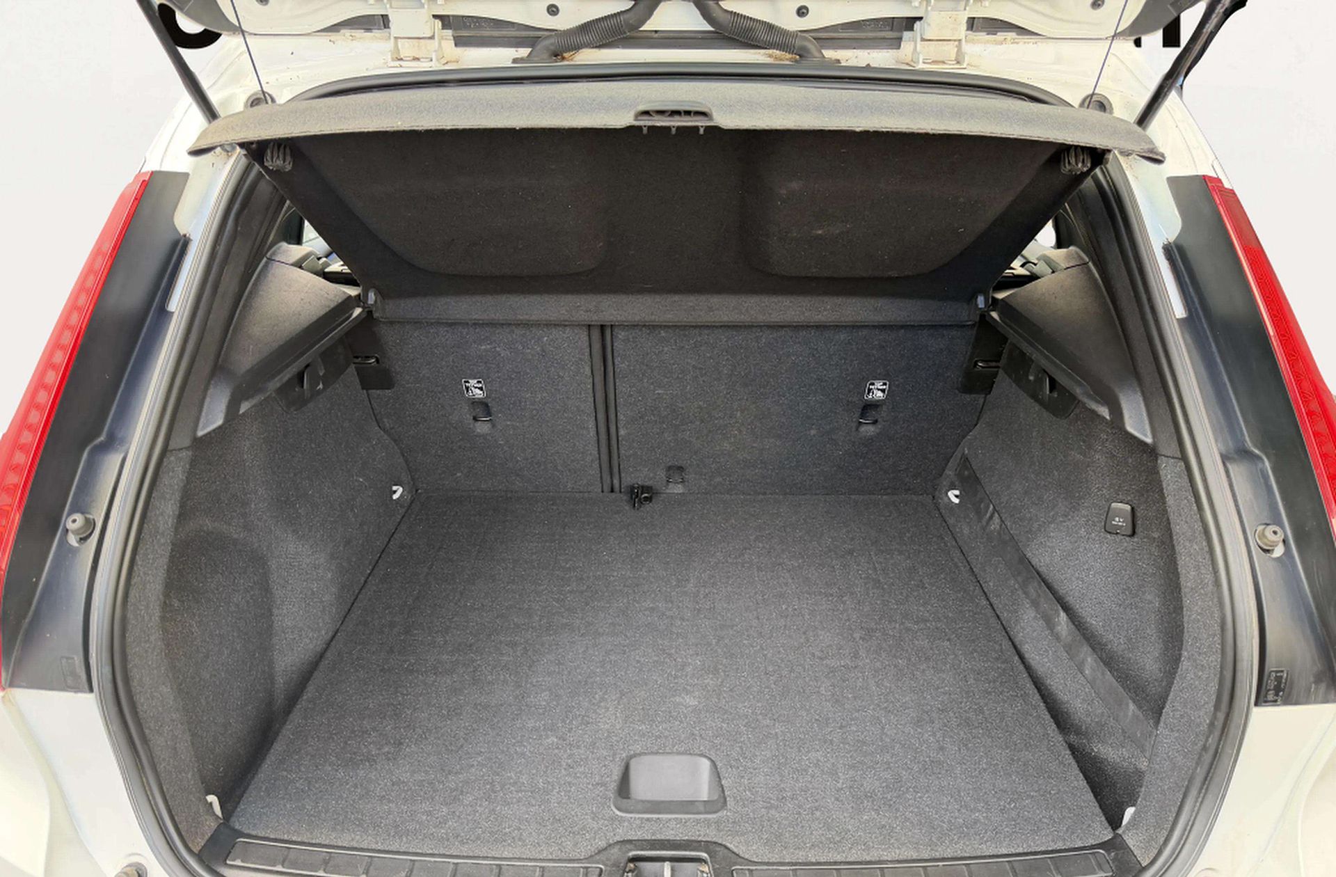 Volvo XC40 T4 Momentum - foto 18