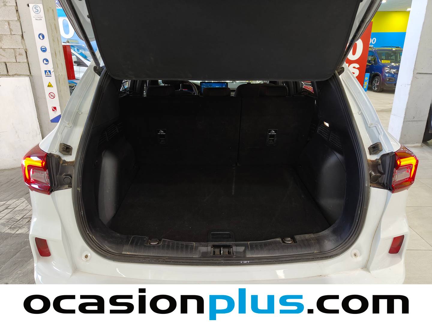 Fotos maletero Ford Kuga Ford Kuga 1.5T EcoBoost ST-Line 4x2 (150 CV)