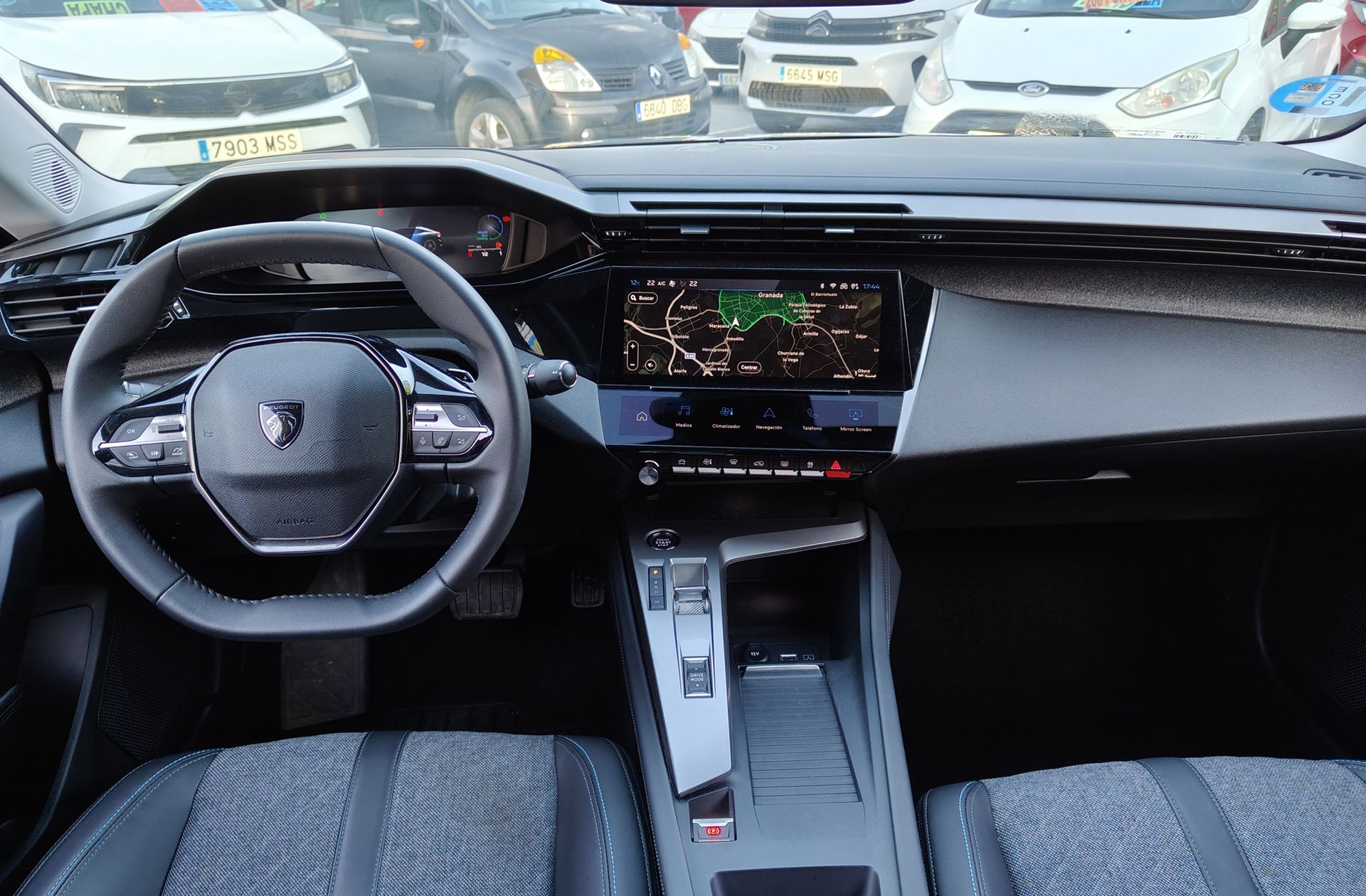 Peugeot 408 PureTech 130 Allure EAT8 - foto 6