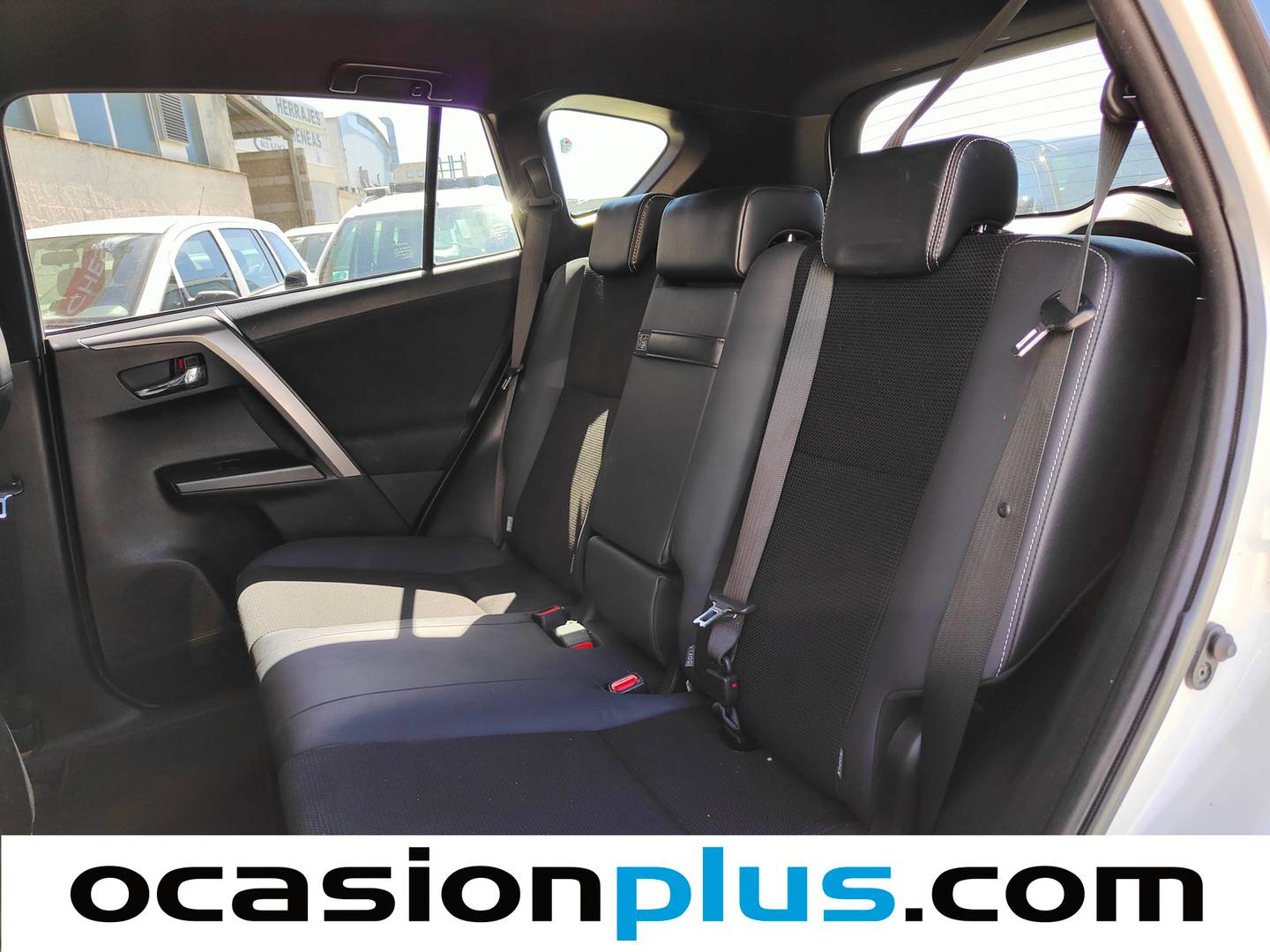 Foto asientos traseros Toyota Rav4 Toyota Rav4 2.5l Hybrid 4WD Feel!  (197 CV)