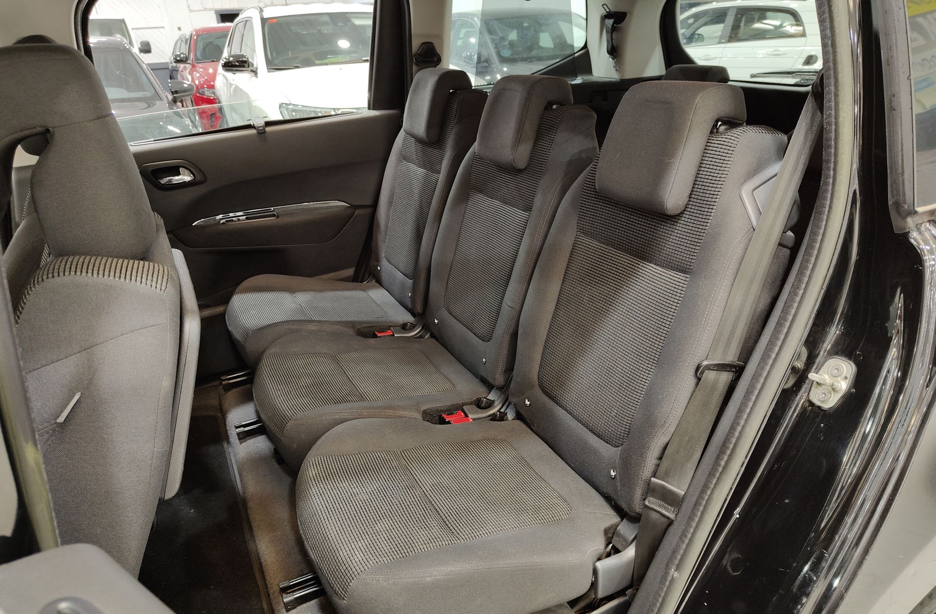 Peugeot 5008 1.6 HDi FAP Active 7 plazas - foto 11