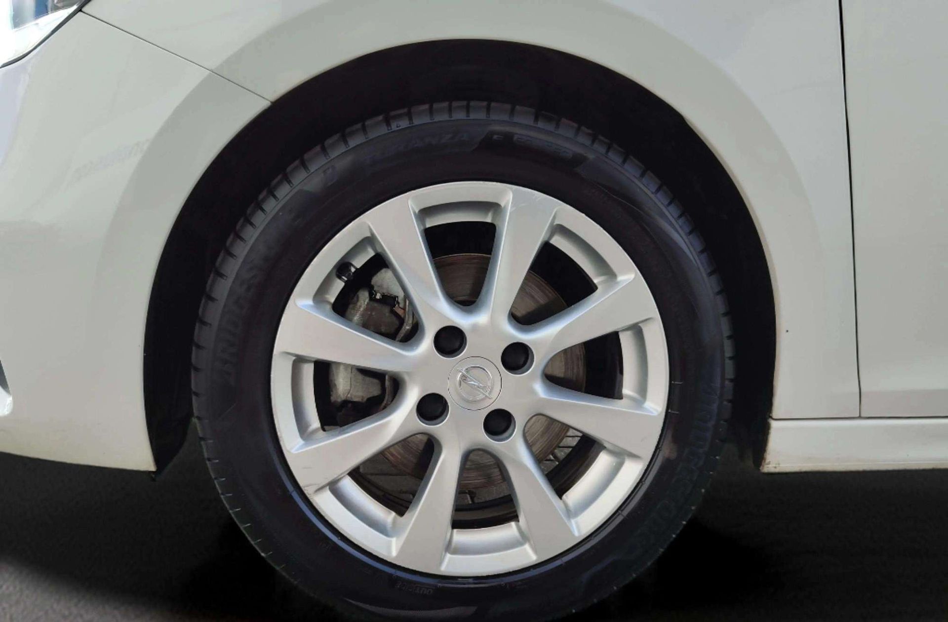 Opel Corsa 1.2 Turbo XHL Elegance - foto 32