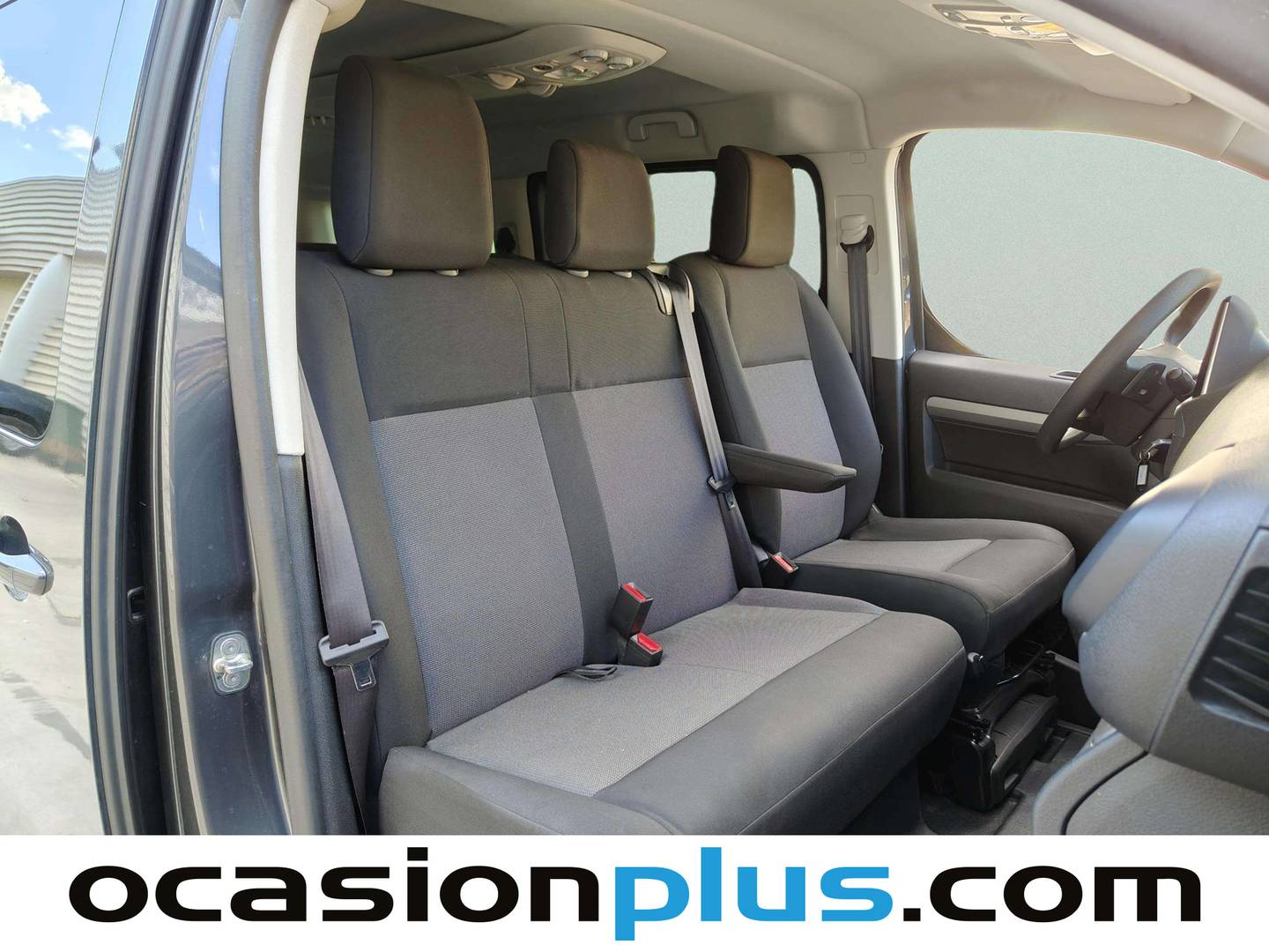 Foto Peugeot Traveller Peugeot Traveller BlueHDi Business Long EAT8 (180 CV) 9 Plazas siete plazas