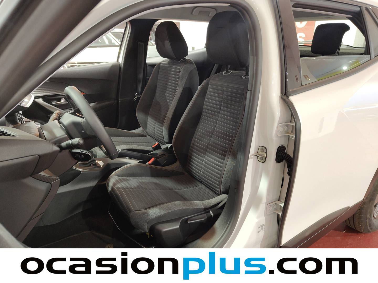 Foto Peugeot 2008 Peugeot 2008 Puretech 100 S&S Active Pack  (100 CV)