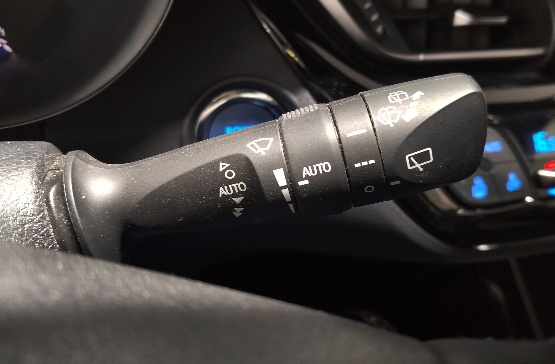 Toyota C-HR 180H Advance - foto 26