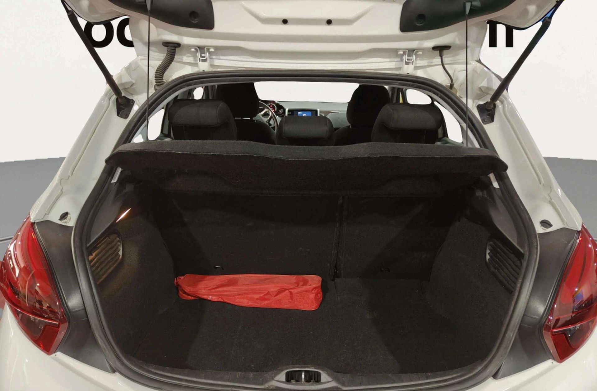 Peugeot 208 BlueHDi 100 Style - foto 14