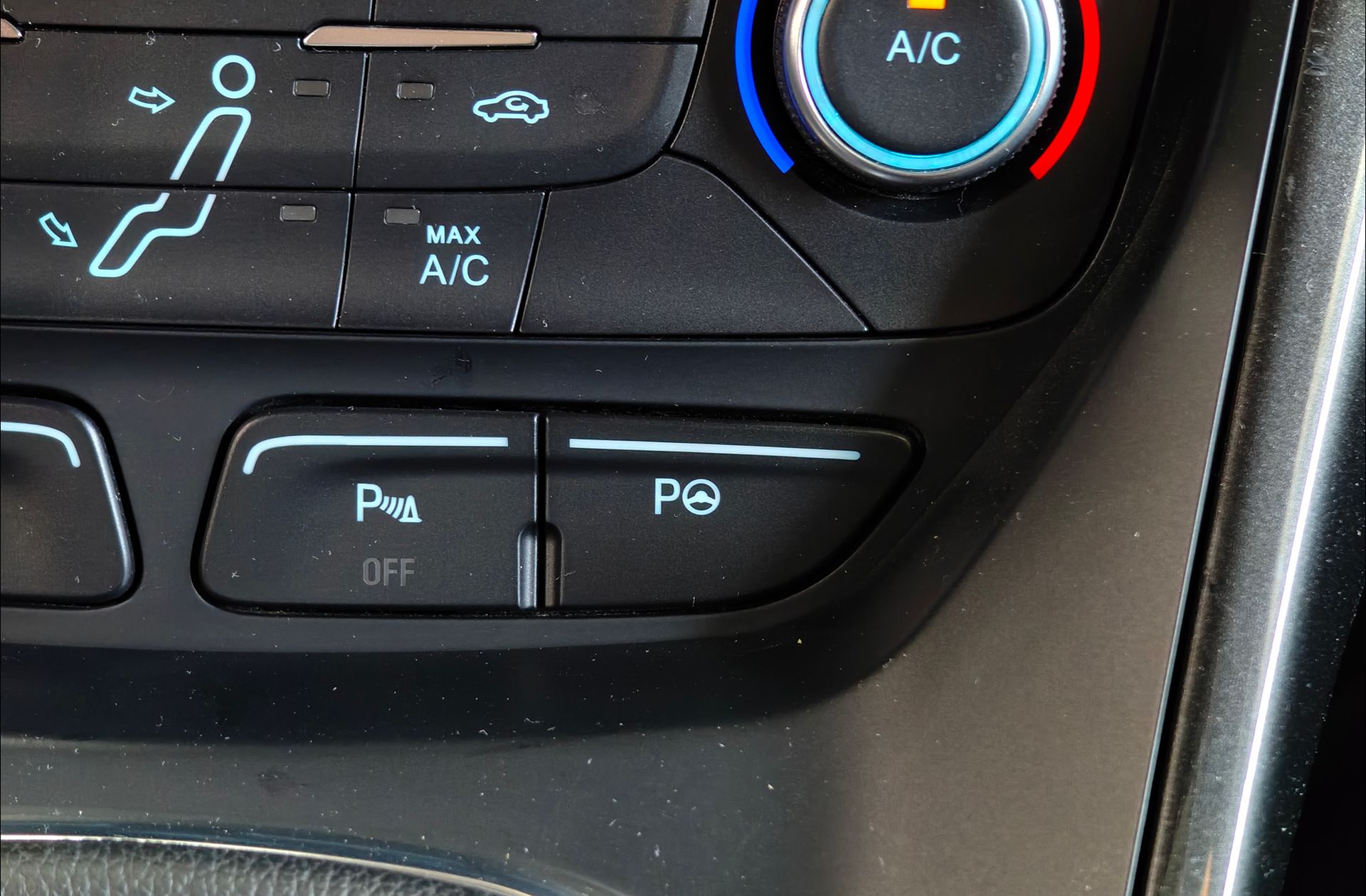 Ford C-Max 1.5 EcoBoost Titanium - foto 9