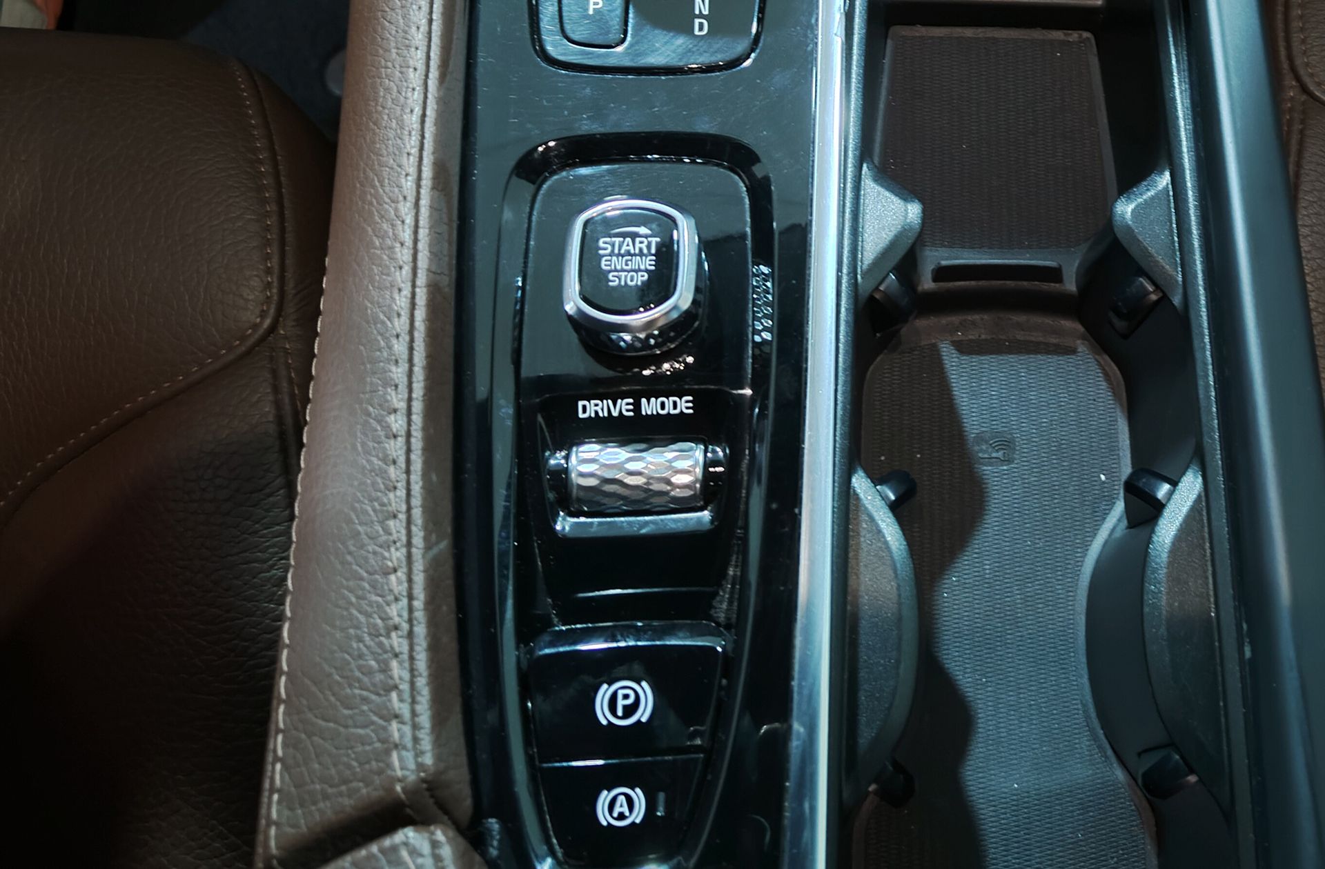 Volvo XC90 B5 G Momentum Pro AWD 7 plazas - foto 30