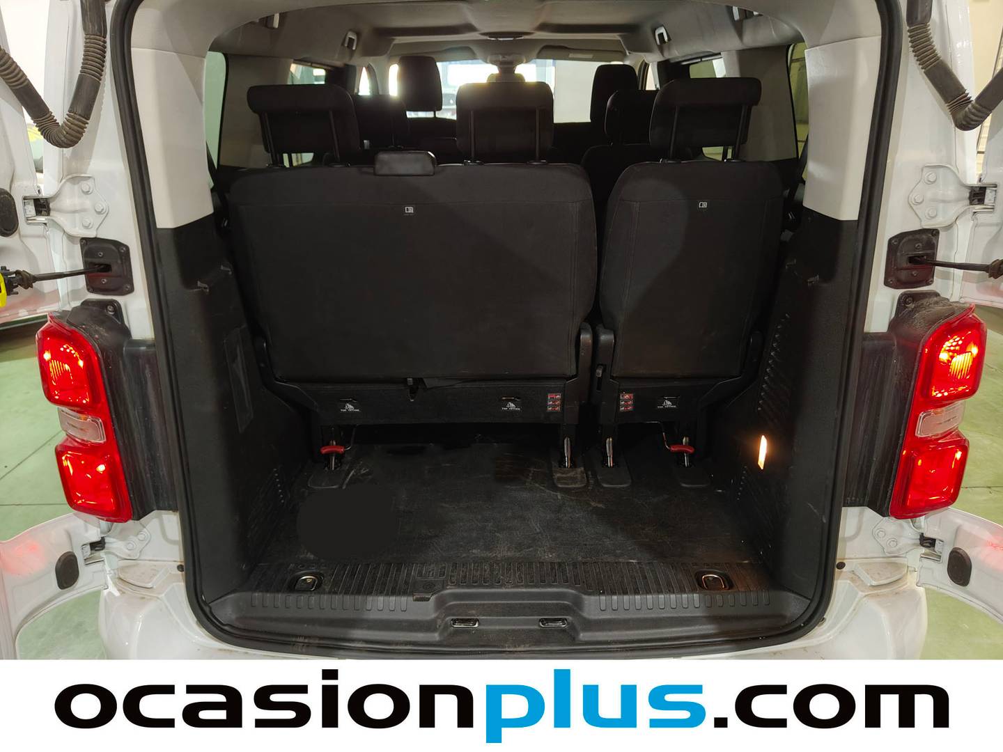 Fotos maletero Toyota Proace Verso Toyota Proace Verso 2.0D VX Plus Shuttle L1 (145 CV) 9 Plazas