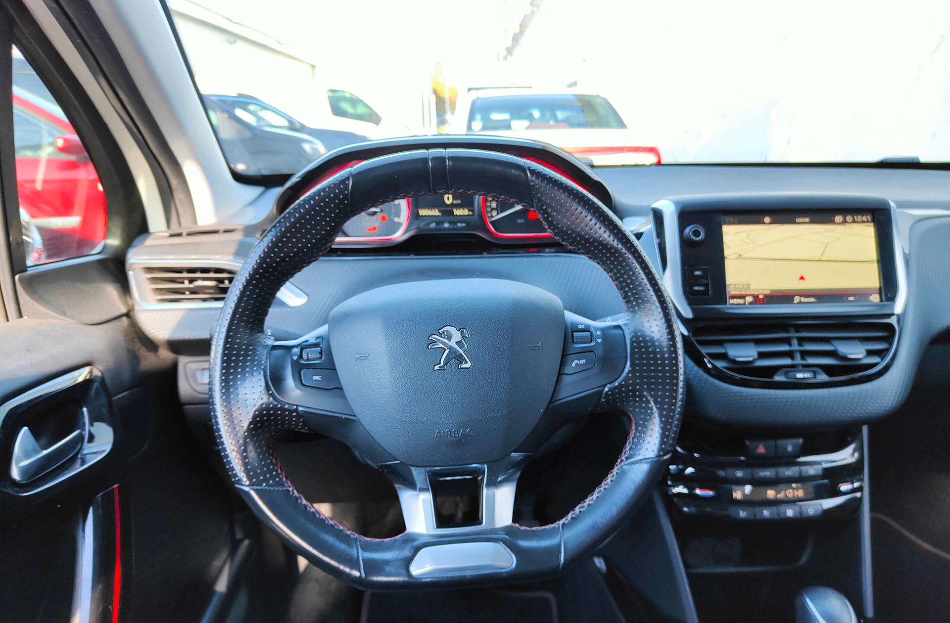 Peugeot 2008 BlueHDi 120 GT Line EAT6 - foto 21