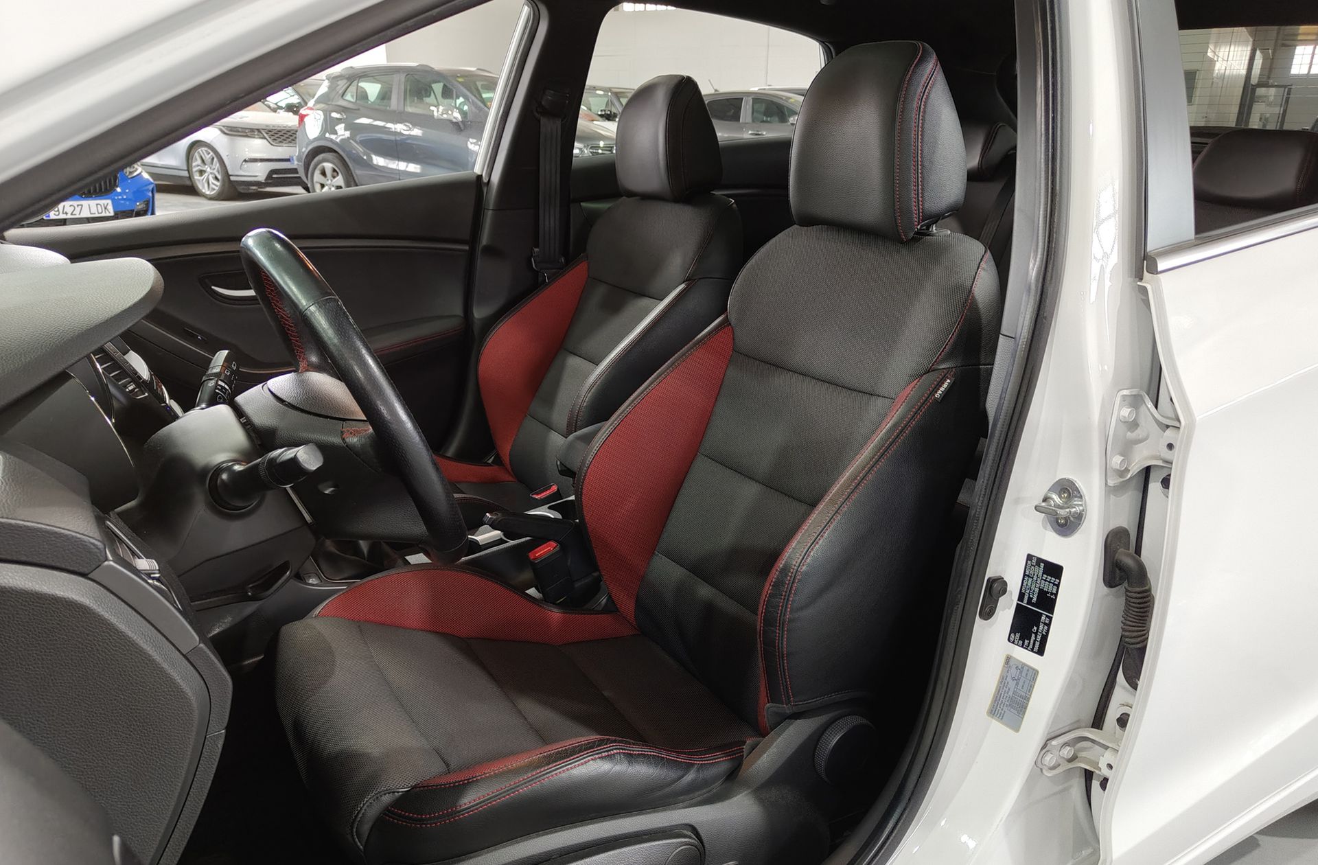 Hyundai i30 1.6 T-GDi Turbo Sky Nav - foto 11