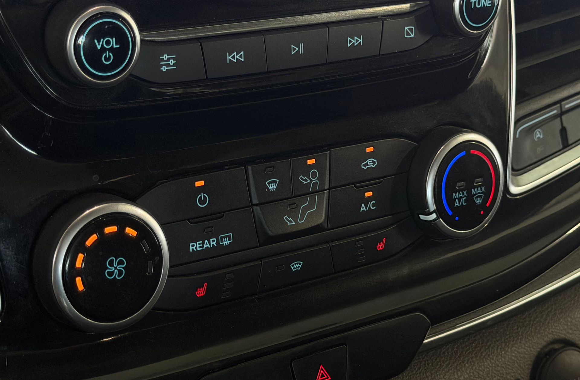 Ford Tourneo Custom 2.0 EcoBlue L1 Titanium 8 plazas - foto 29