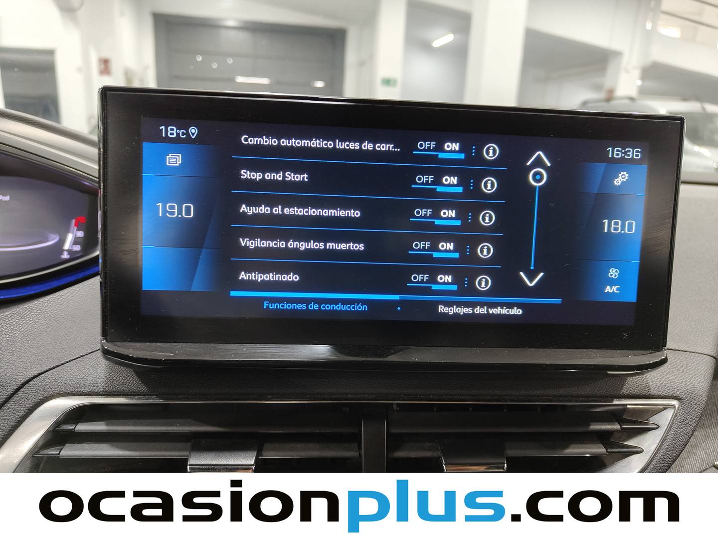 Foto Peugeot 5008 Peugeot 5008 PureTech 130 S&S Allure Pack EAT8 (130 CV) 7 Plazas