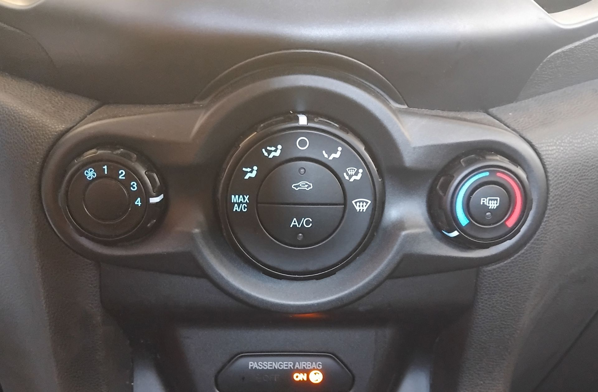 Ford EcoSport 1.5 Ti-VCT Trend - foto 24