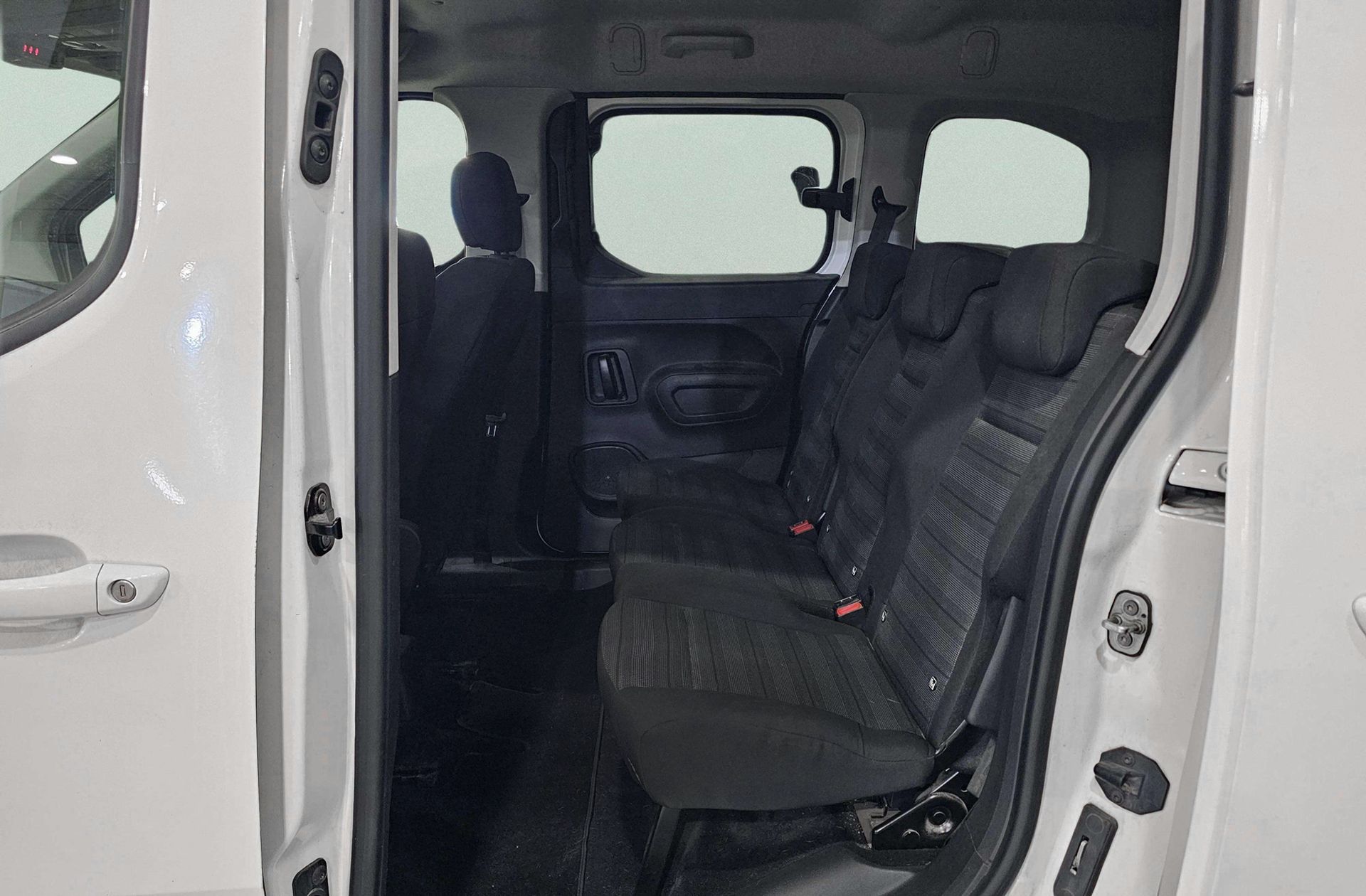 Opel Combo 1.5 TD Selective L - foto 11