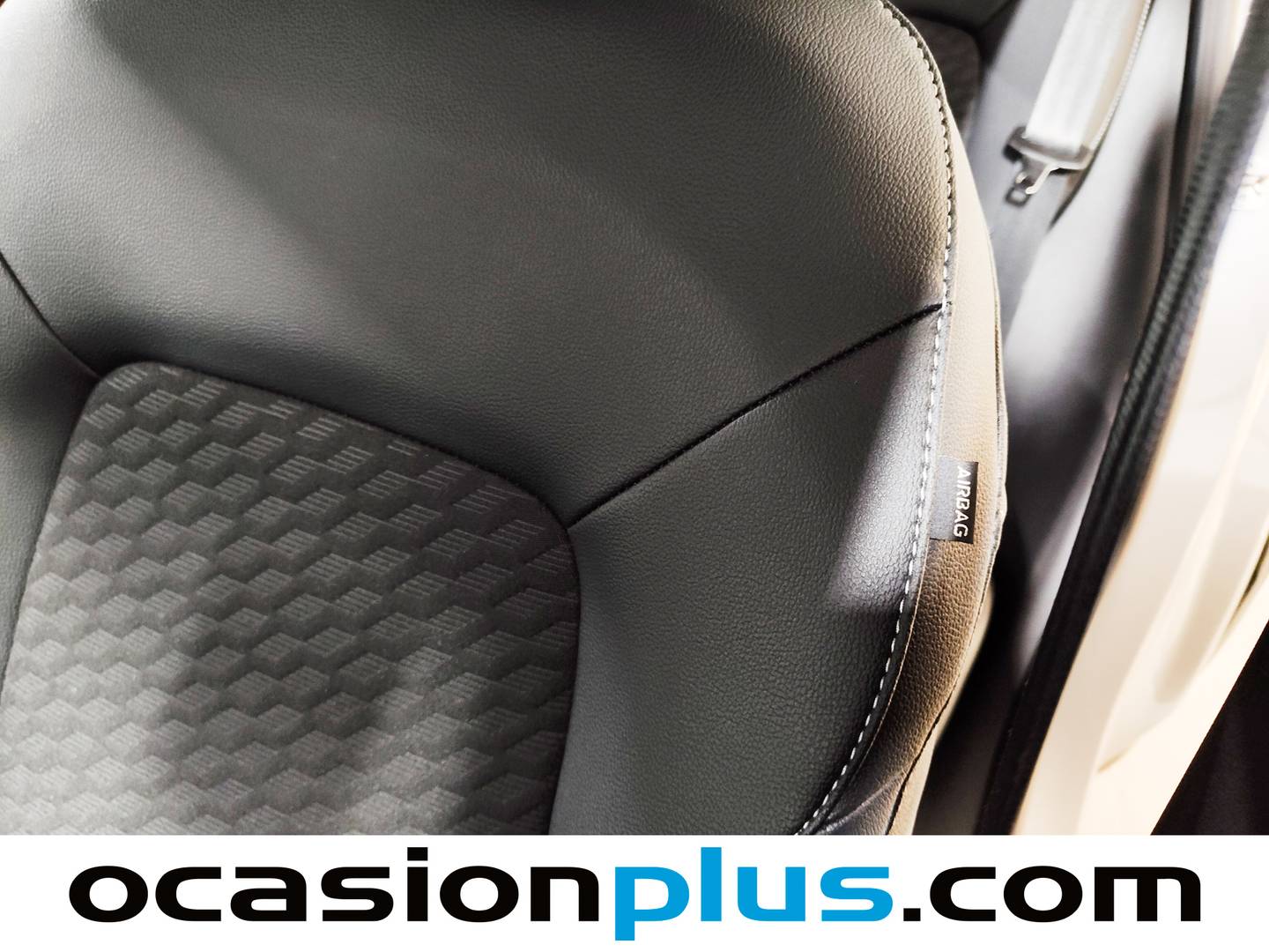 Extras y acabados del Ford Puma Ford Puma 1.0 EcoBoost MHEV Titanium X Auto (155 CV)