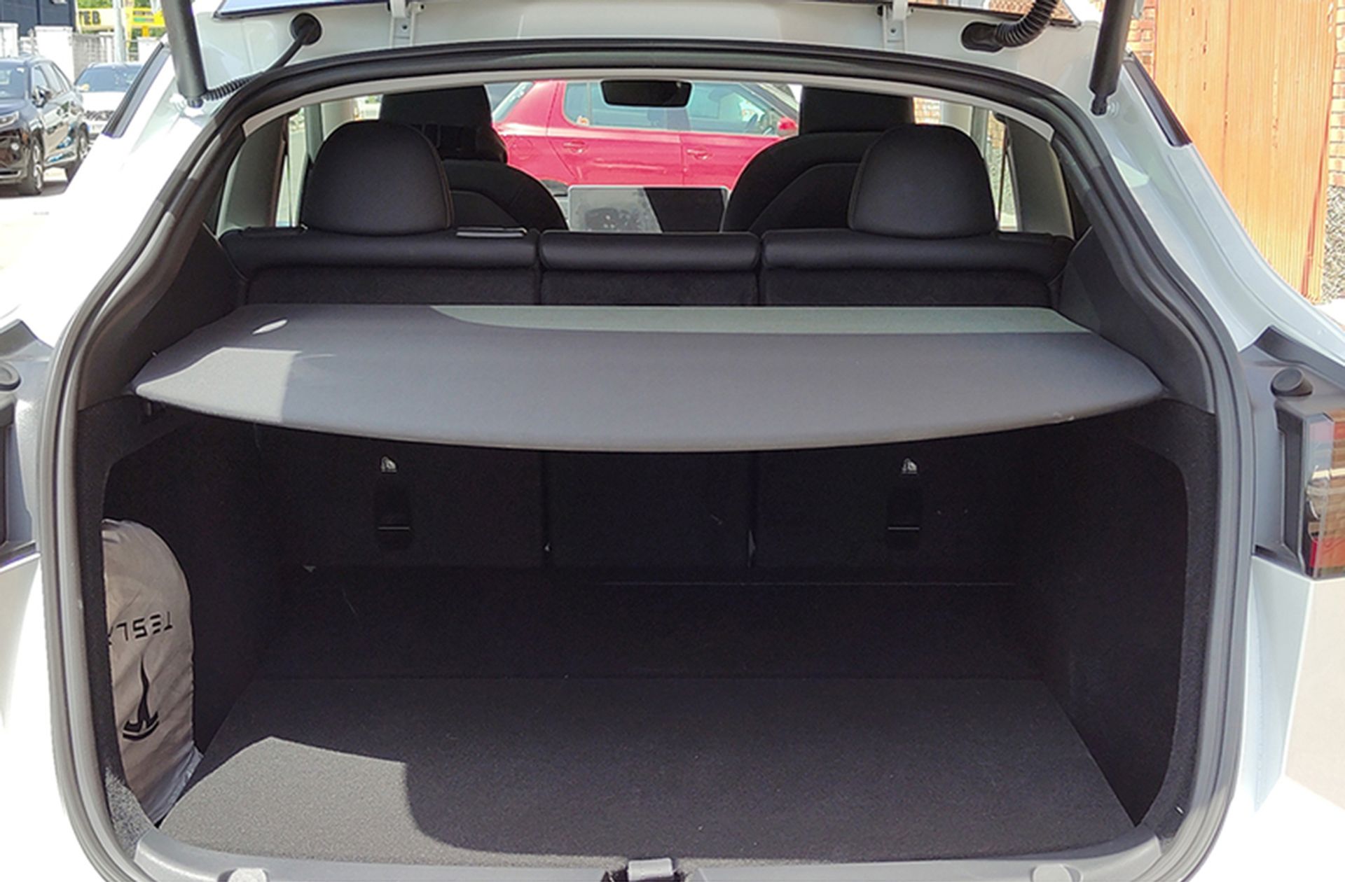 Tesla Model Y Performance 4WD - foto 18