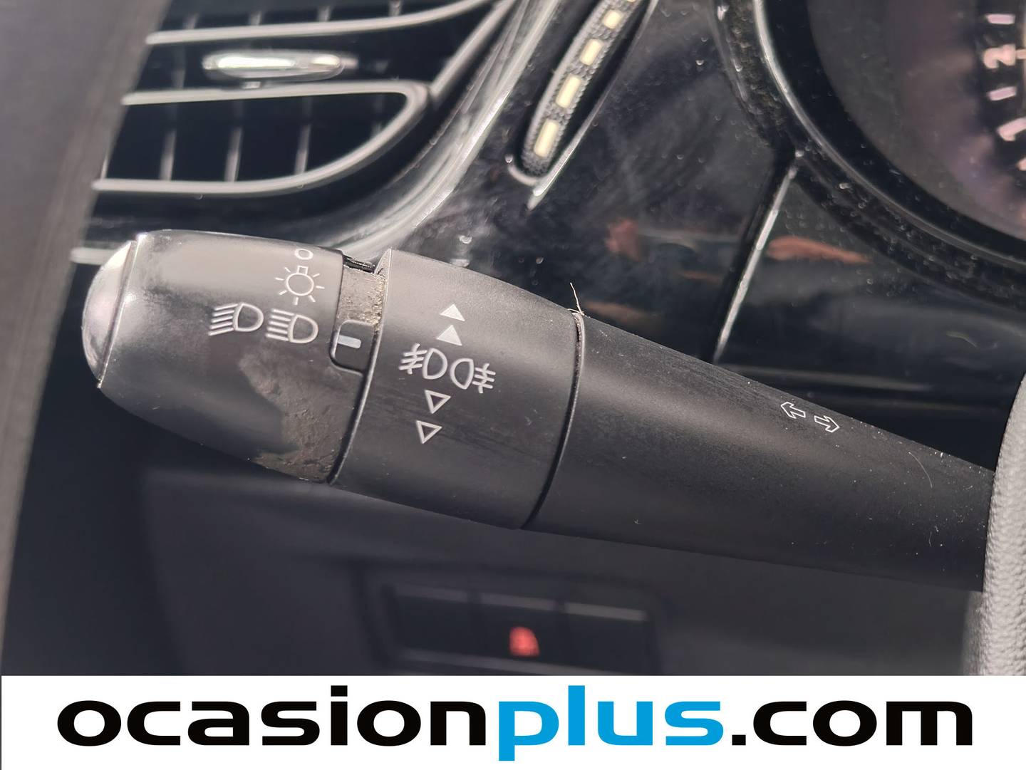 Equipamiento del Citroën C3 Citroën C3 PureTech 82 Tonic (82 CV)