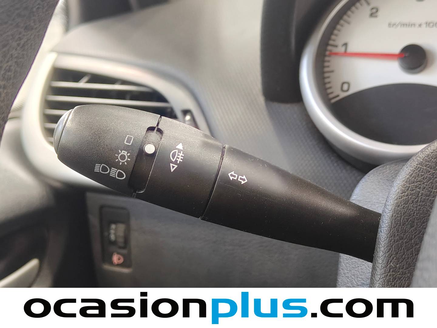 Peugeot 207 Peugeot 207 1.6 HDI Confort (90 CV) de ocasión