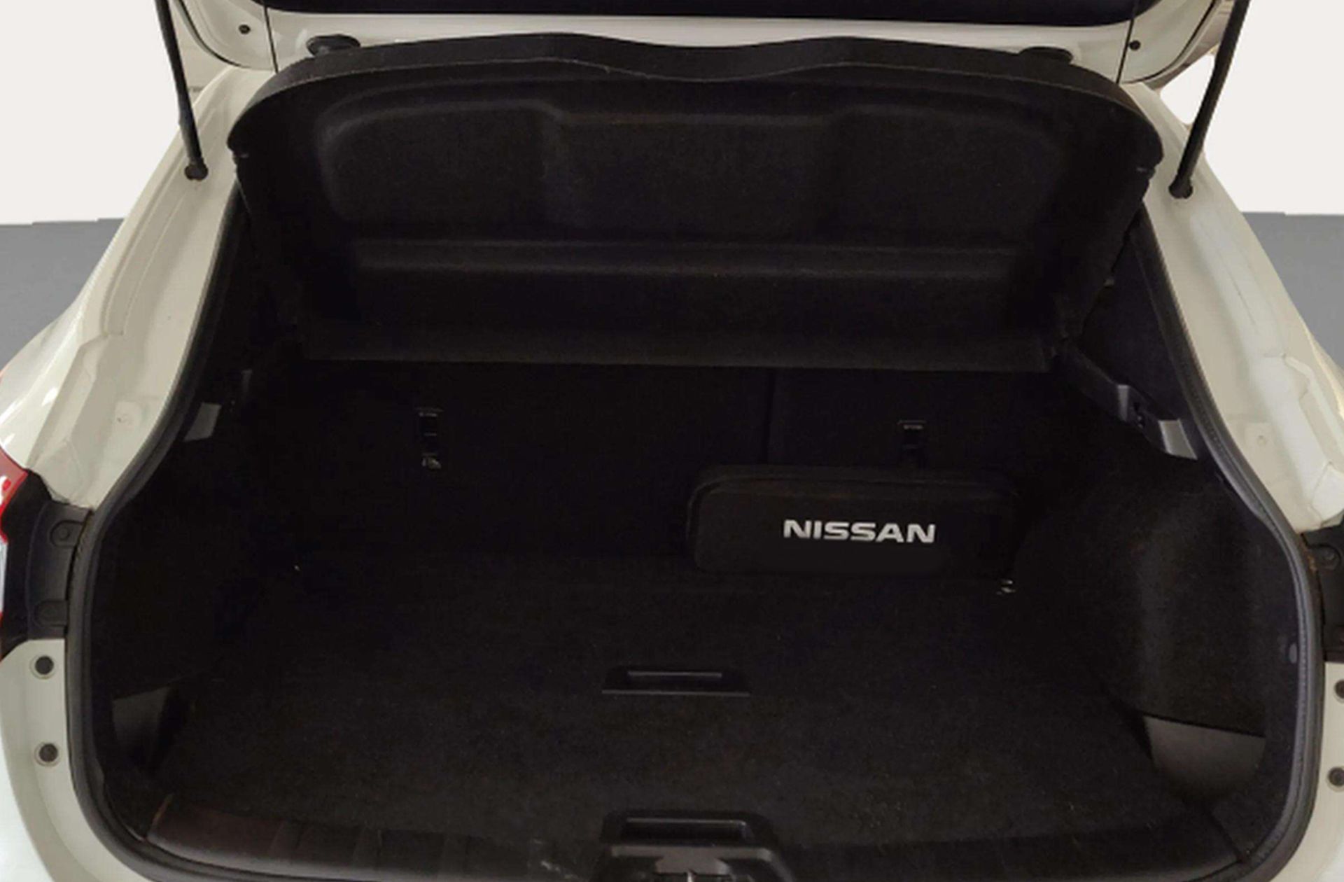Nissan Qashqai DIG-T 140 Tekna 4x2 - foto 18