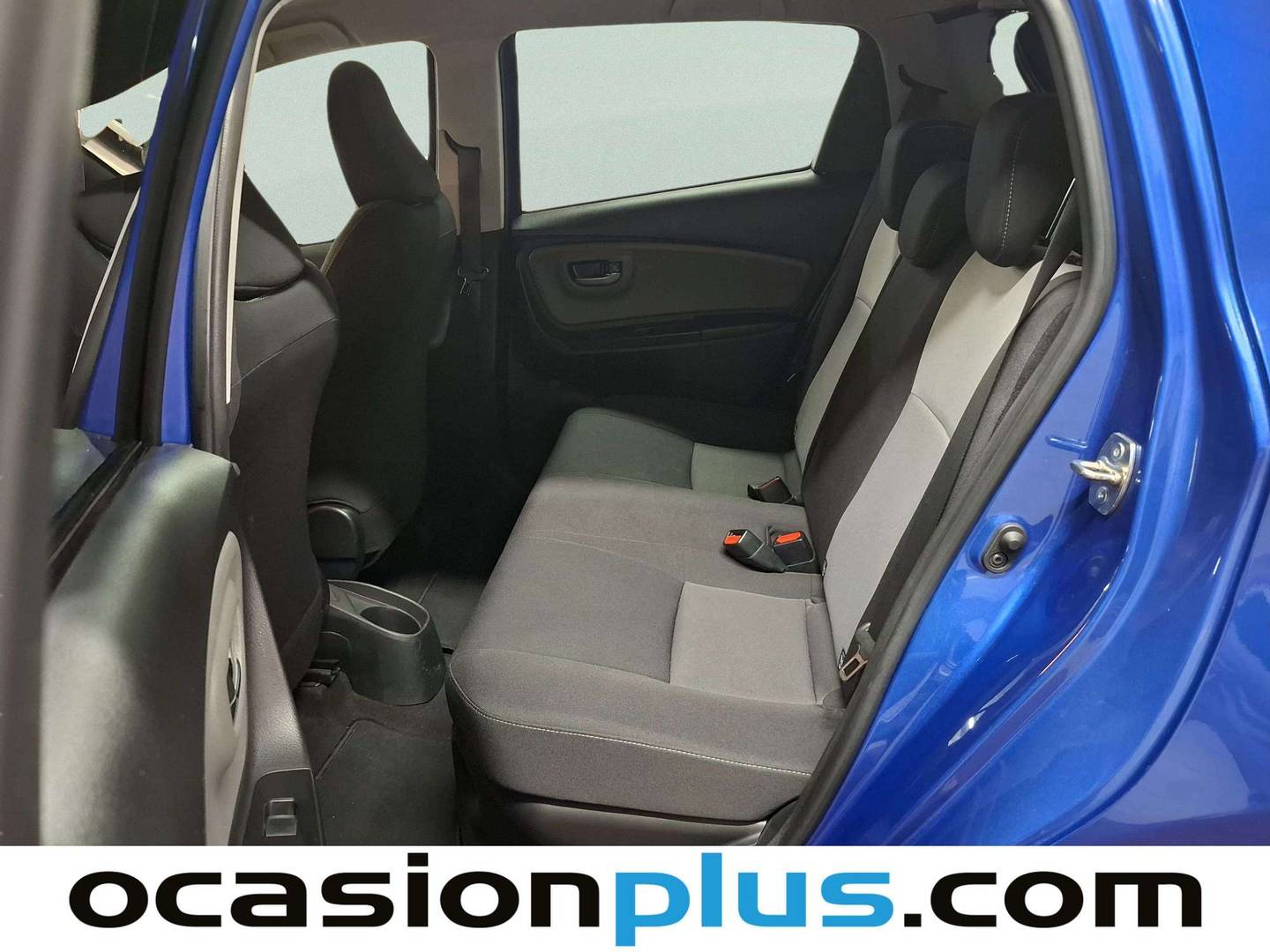 Foto asientos traseros Toyota Yaris Toyota Yaris 100H Feel (100 CV)