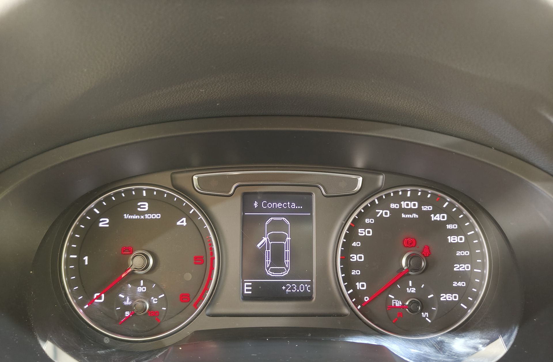Audi Q3 sport edition 2.0 TDI - foto 22
