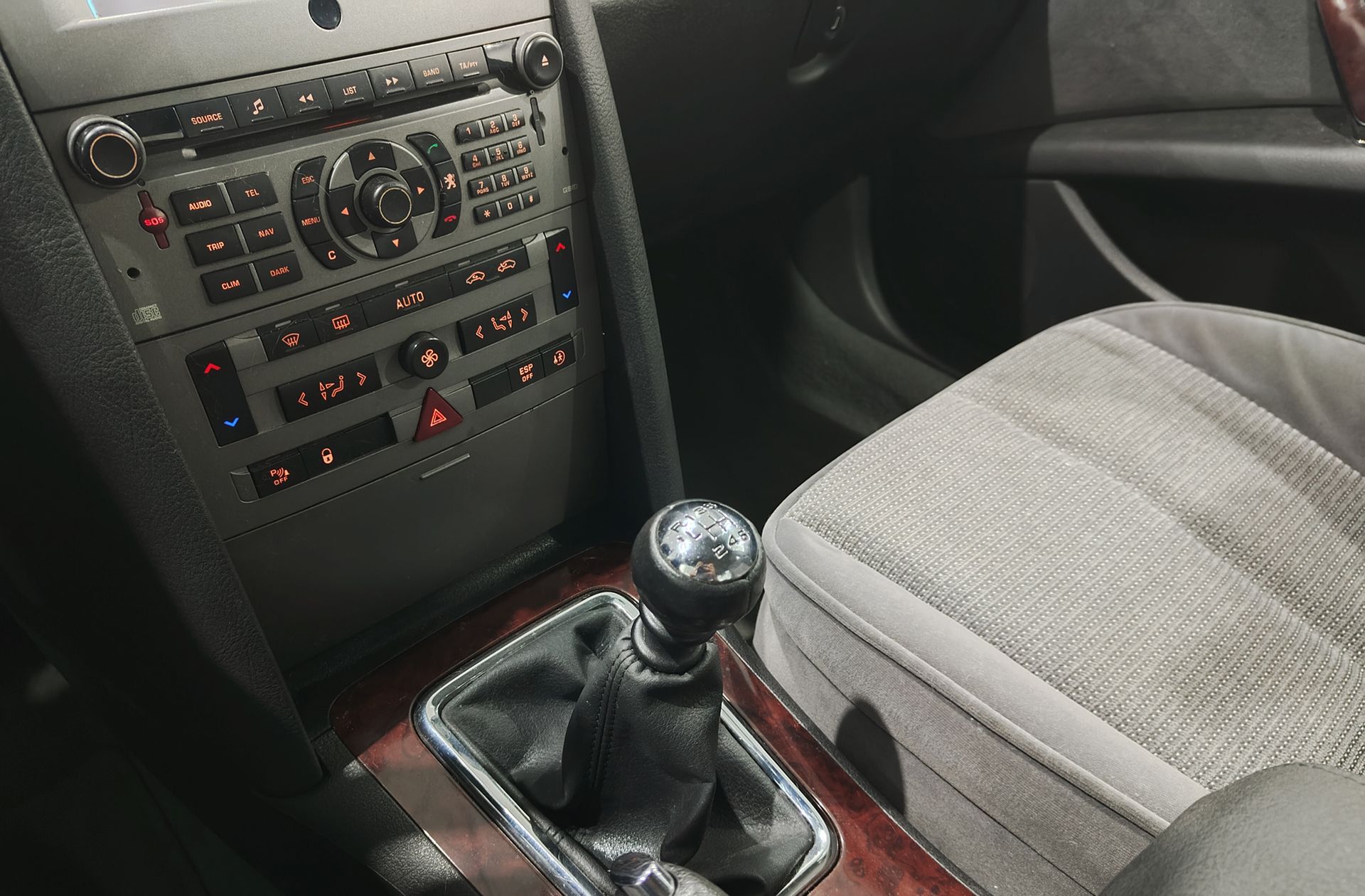 Peugeot 407 HDi 136 ST Confort Pack - foto 5