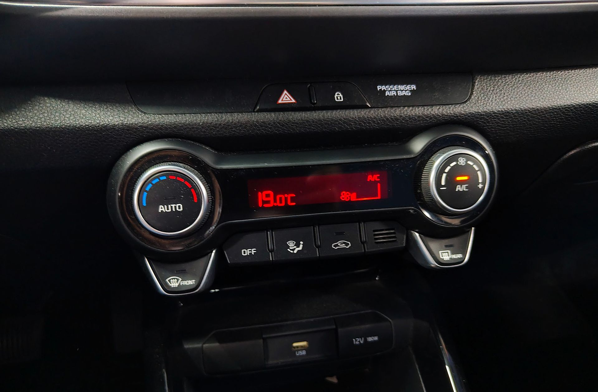 Kia Stonic 1.0 T-GDi MHEV Drive DCT - foto 28