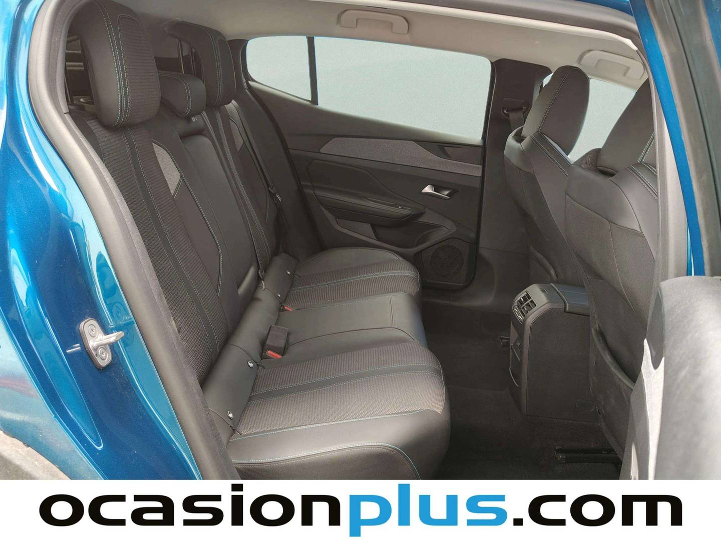 Peugeot 408 Peugeot 408 Allure Hybrid eDCS6 (136 CV) híbrido