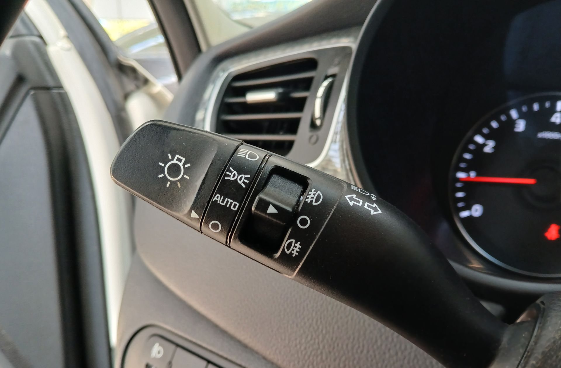Kia Carens 1.6 GDi Drive 7 plazas - foto 29