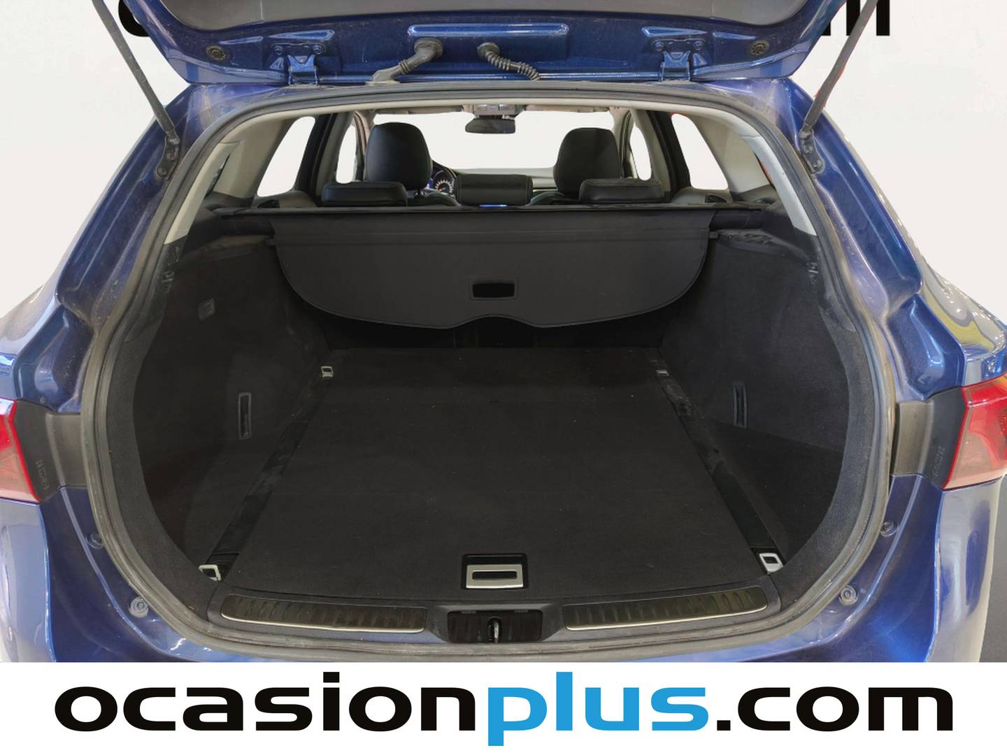 Fotos maletero Toyota Avensis Toyota Avensis Advance Touring Sports 2.0 150D (143 CV)