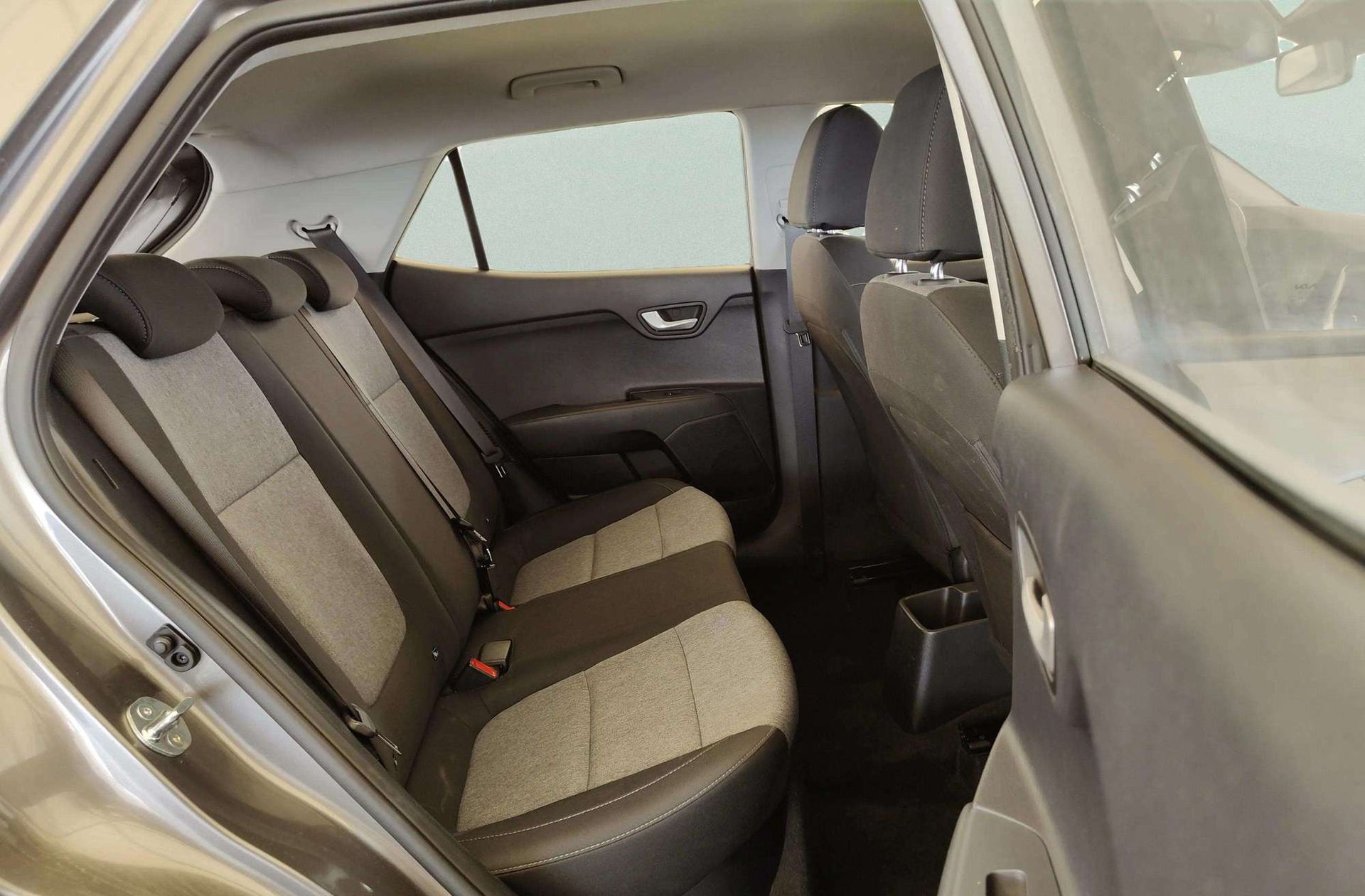 Kia Stonic 1.0 T-GDi MHEV Concept - foto 17