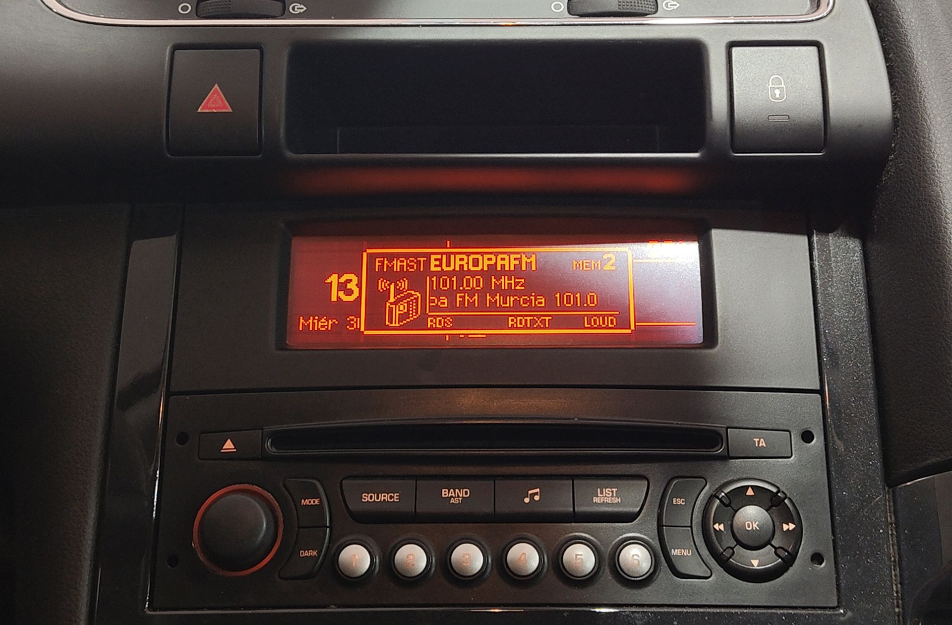 Peugeot 3008 Hybrid4 - foto 30